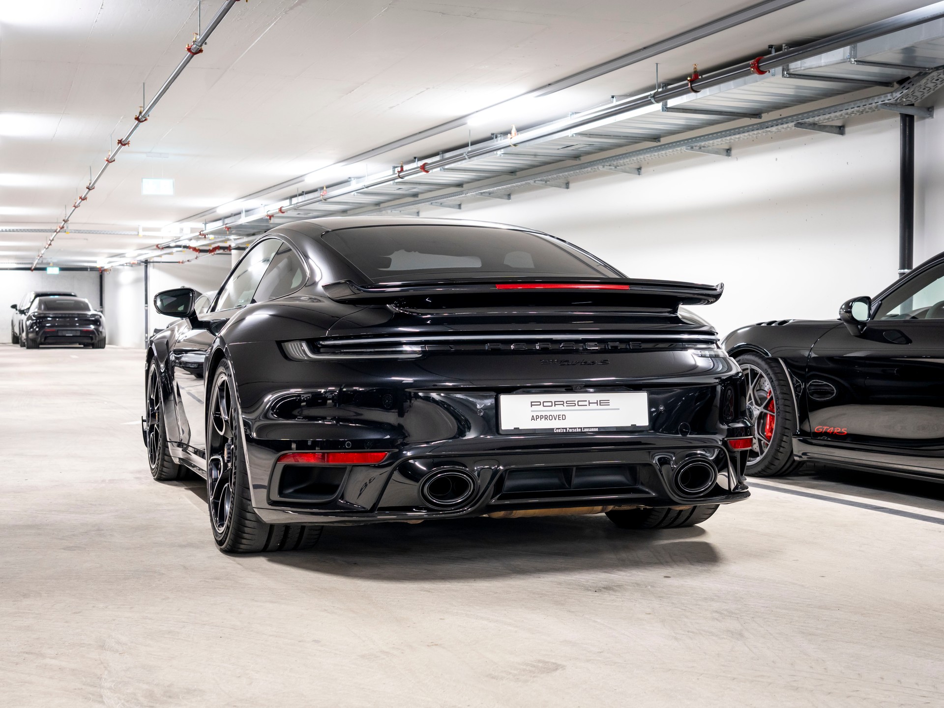 PORSCHE 911 Turbo S PDK-showroom-element-2