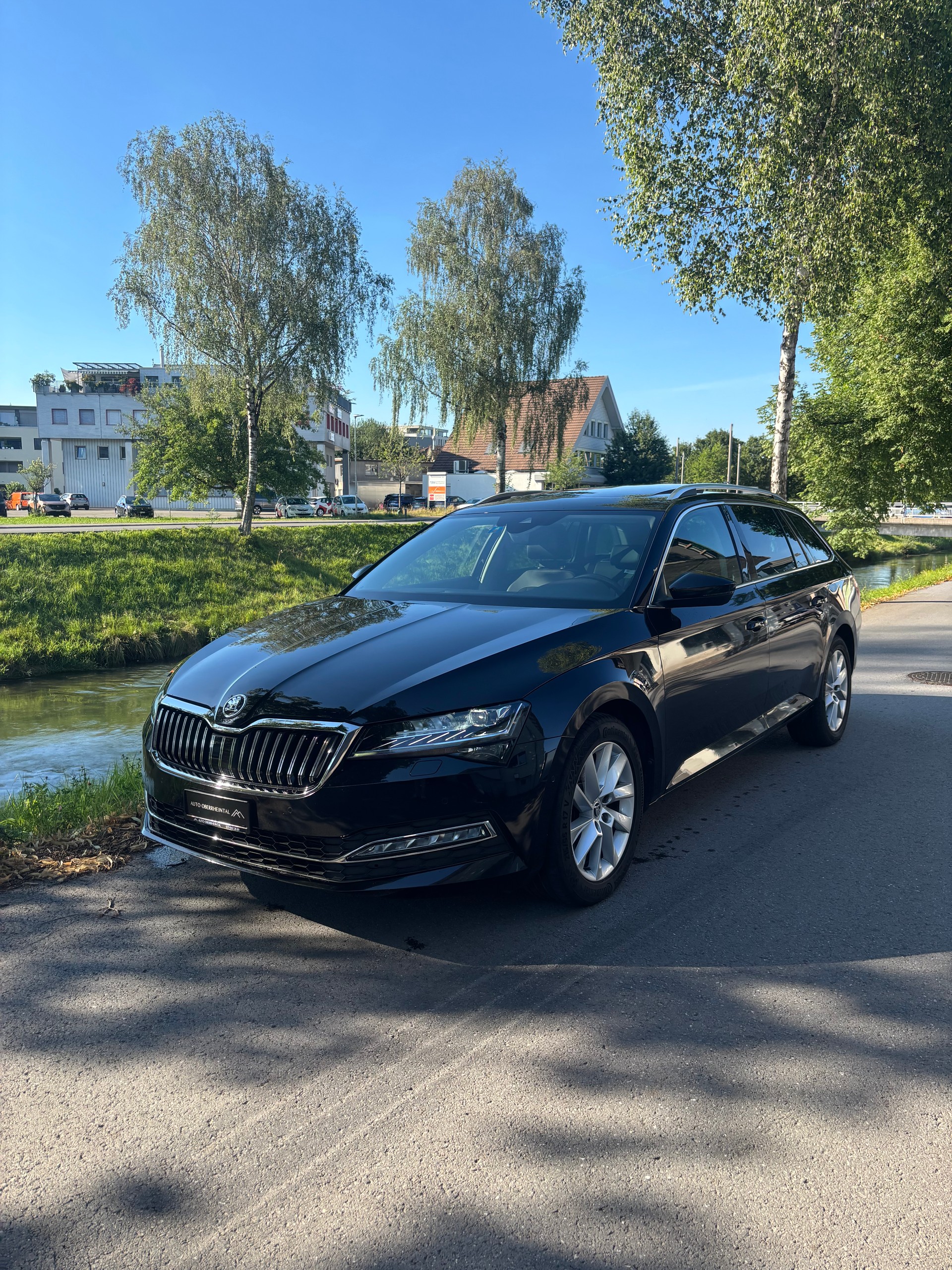 SKODA Superb Combi 2.0 TDi Style 4x4 DSG-image-1