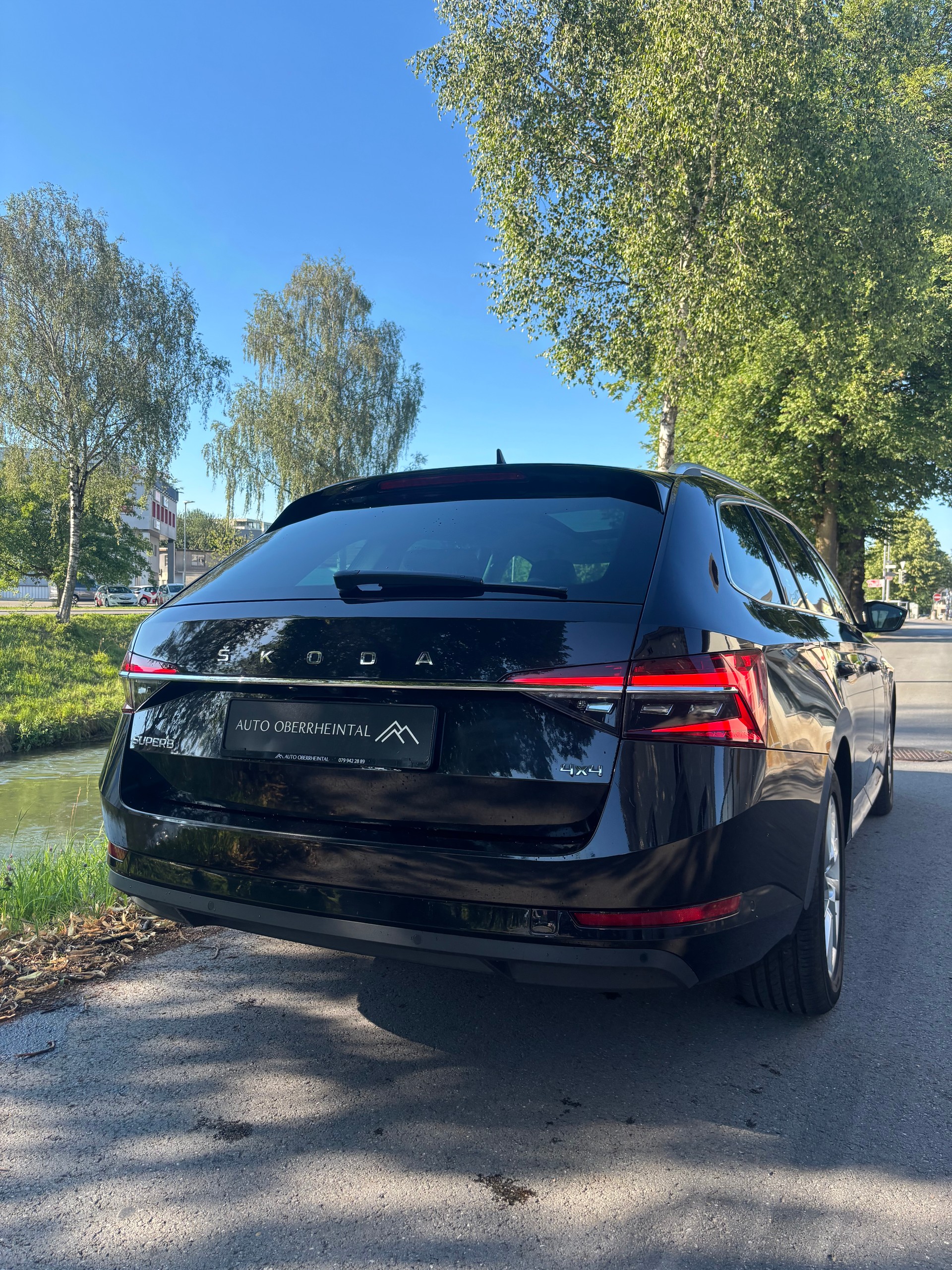 SKODA Superb Combi 2.0 TDi Style 4x4 DSG-image-5