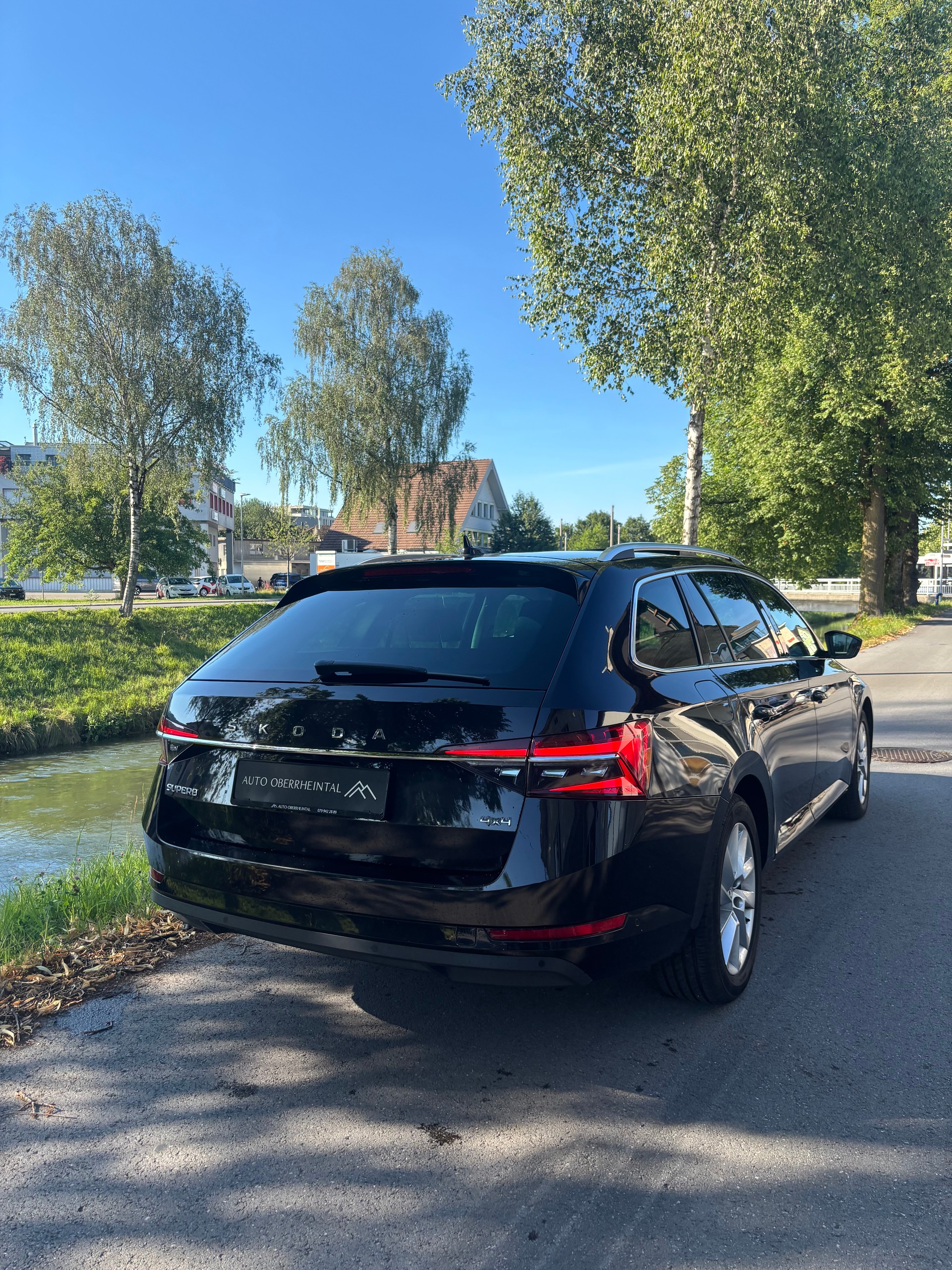 SKODA Superb Combi 2.0 TDi Style 4x4 DSG-image-6
