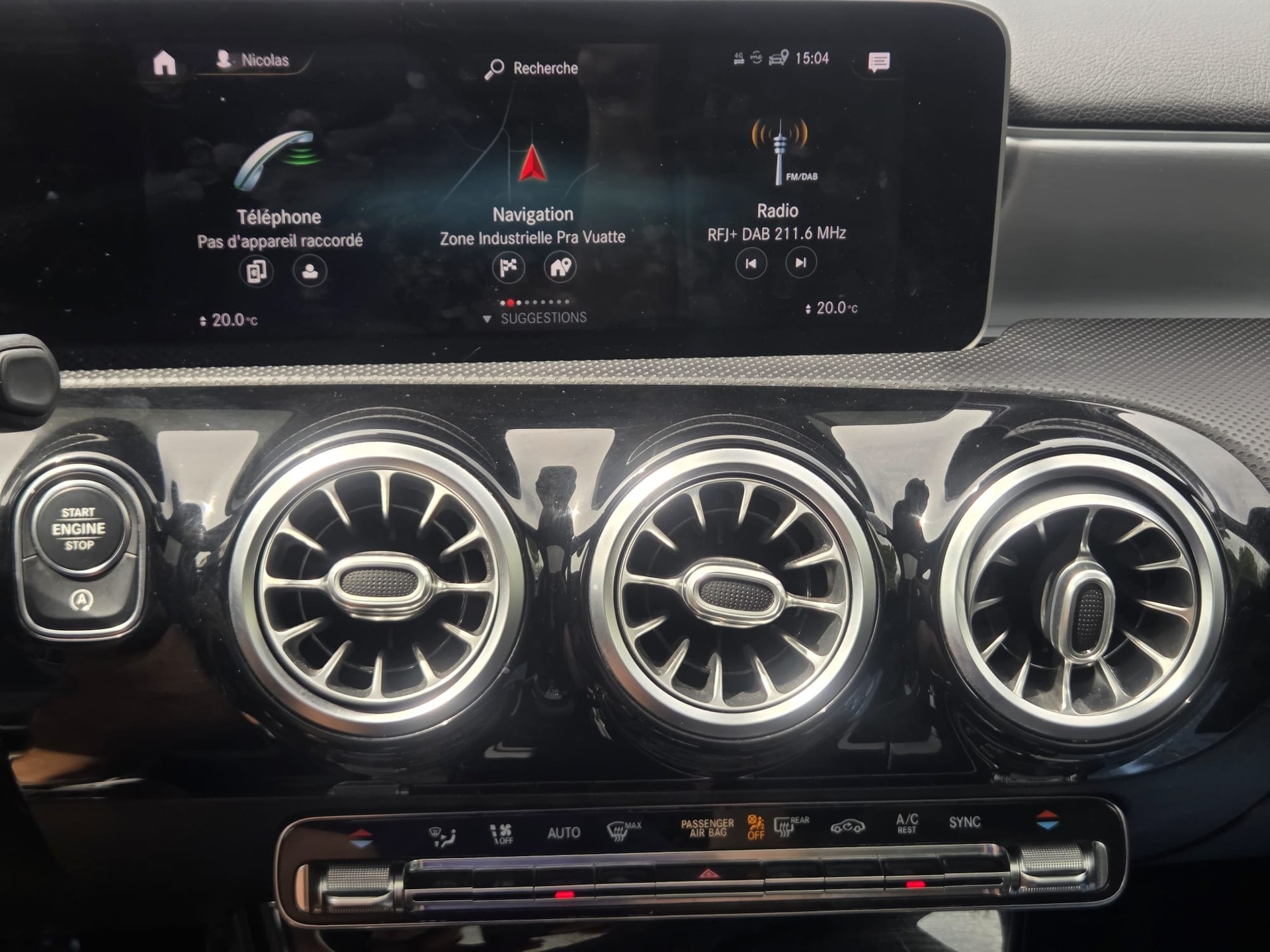 MERCEDES-BENZ A 220 AMG Line 7G-DCT 4Matic * Frish Service & MFK 2026 ** Service du jour & Expertise 2026-image-7