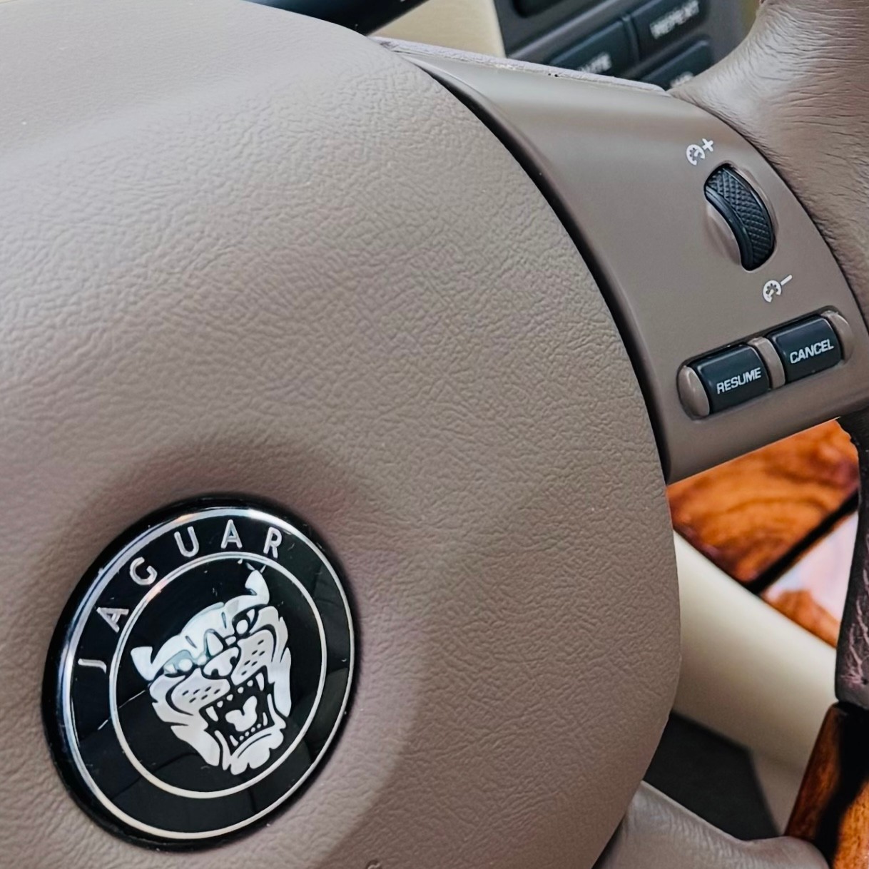 JAGUAR 2.5 V6 Traction4 Sovereign-image-8