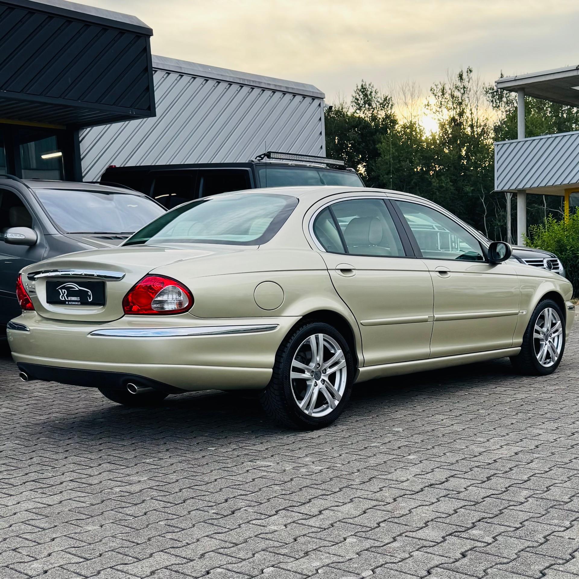 JAGUAR 2.5 V6 Traction4 Sovereign-image-2