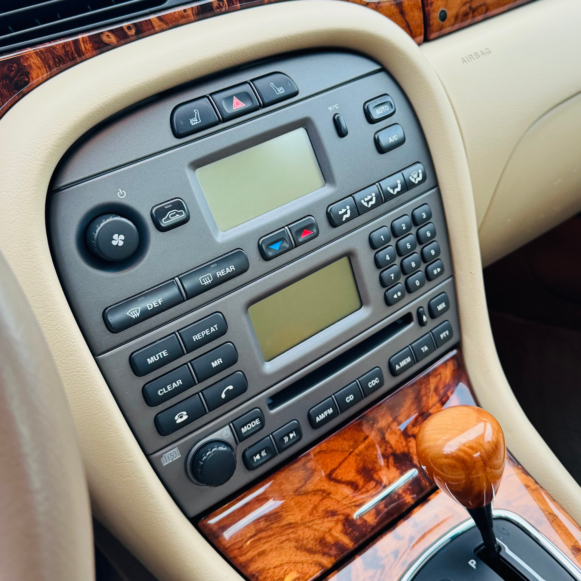 JAGUAR 2.5 V6 Traction4 Sovereign-image-11