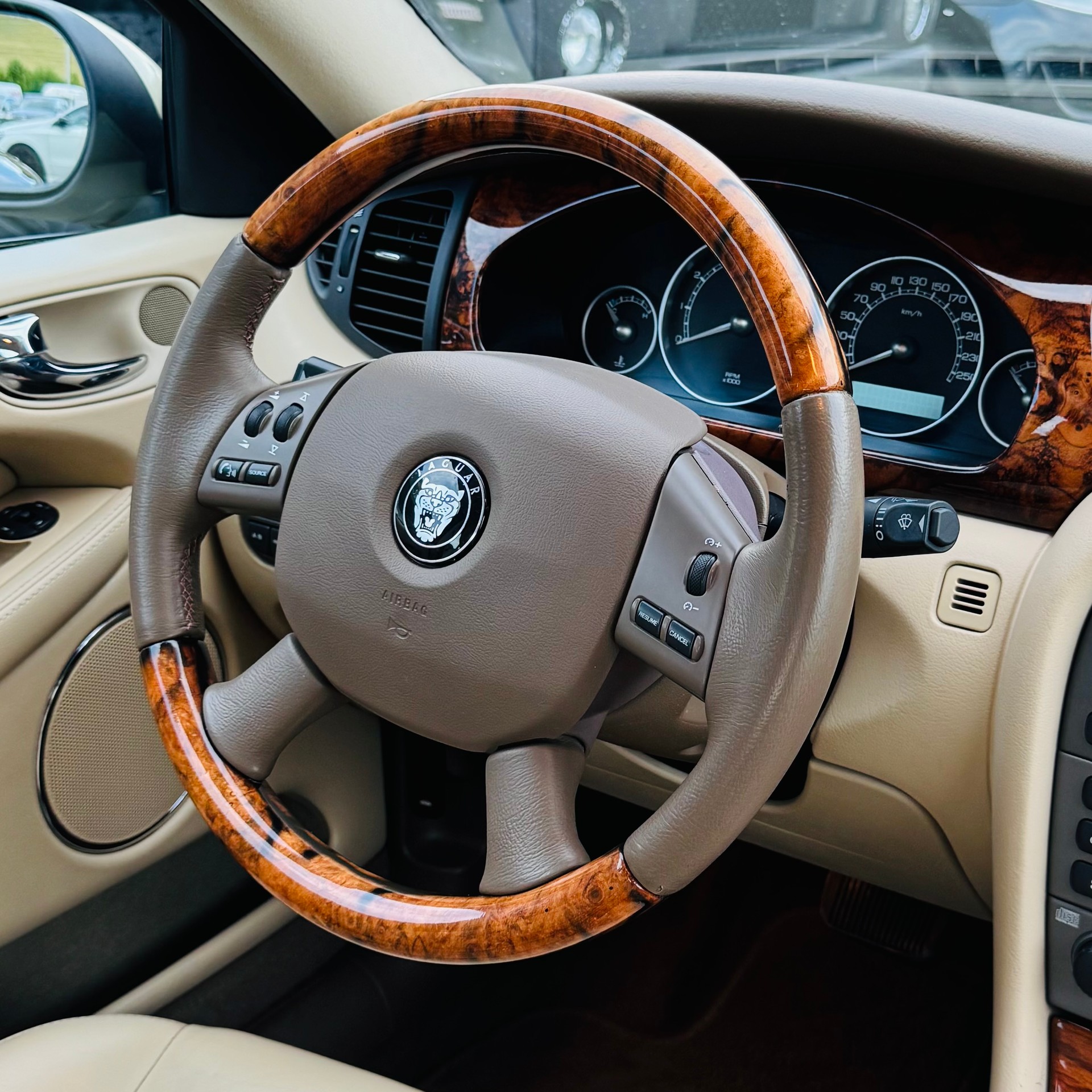 JAGUAR 2.5 V6 Traction4 Sovereign-image-16
