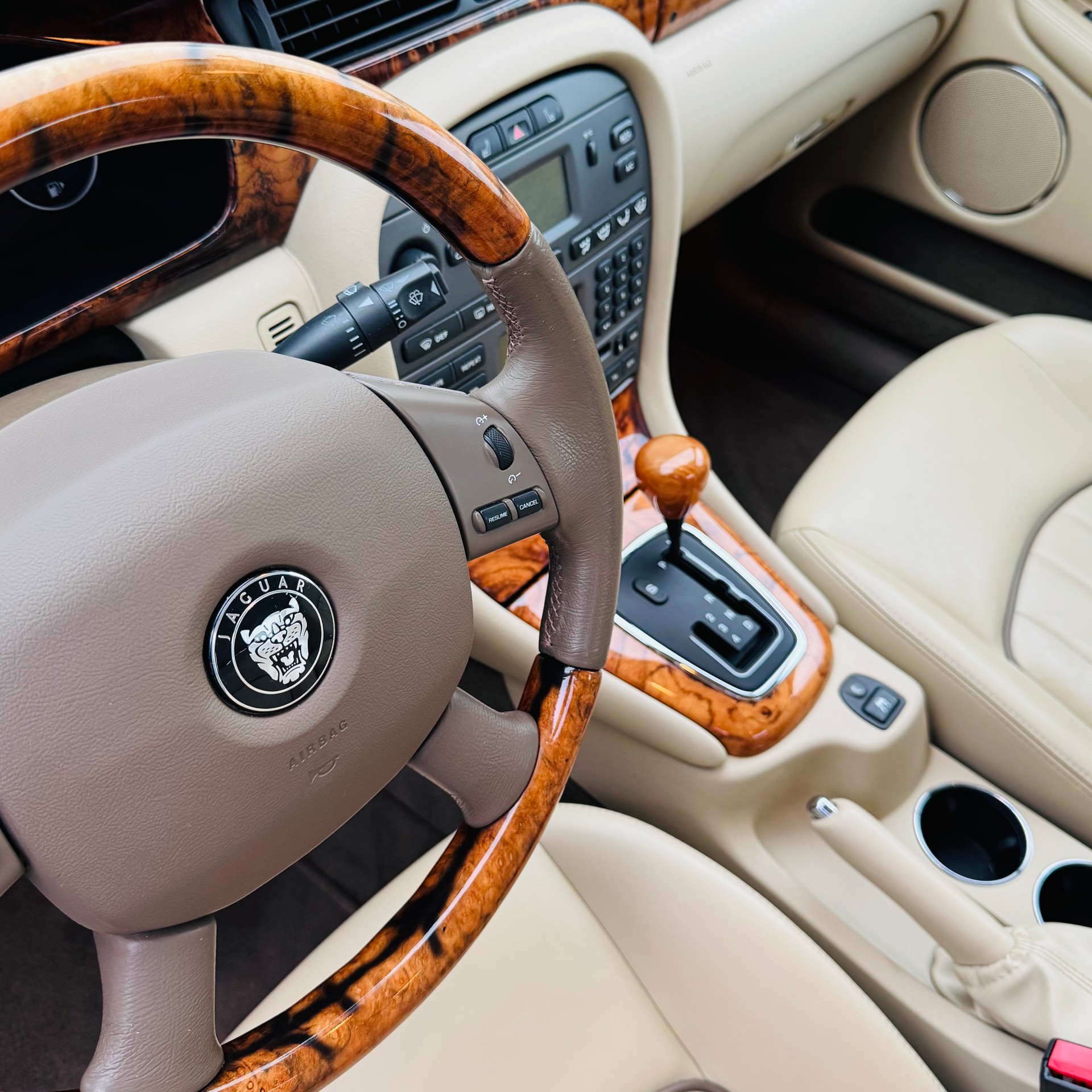 JAGUAR 2.5 V6 Traction4 Sovereign-image-14
