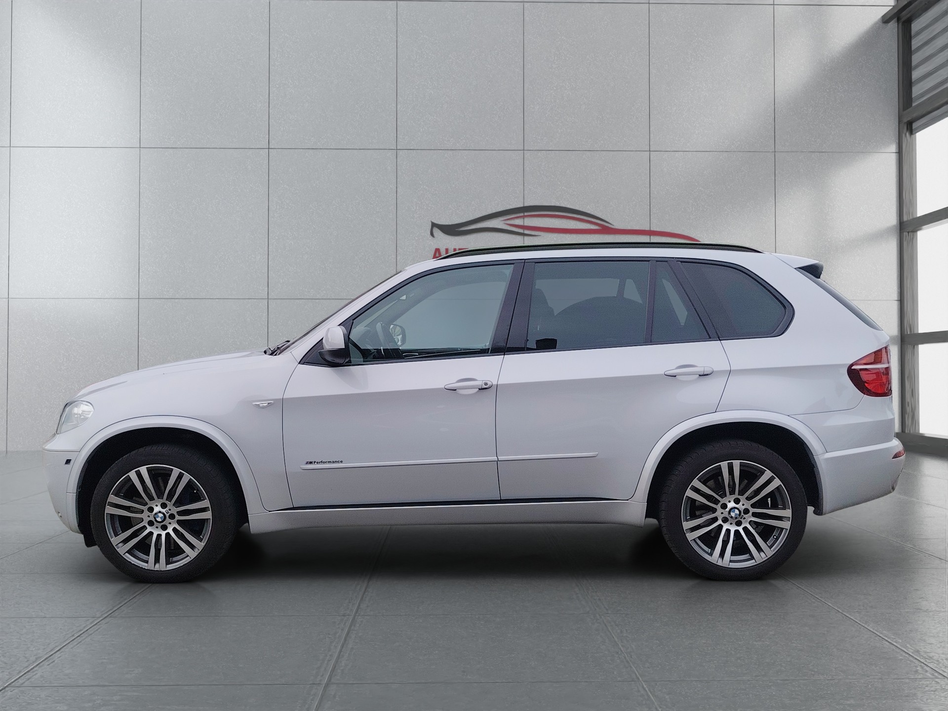 BMW X5 xDrive 50i Steptronic-image-3