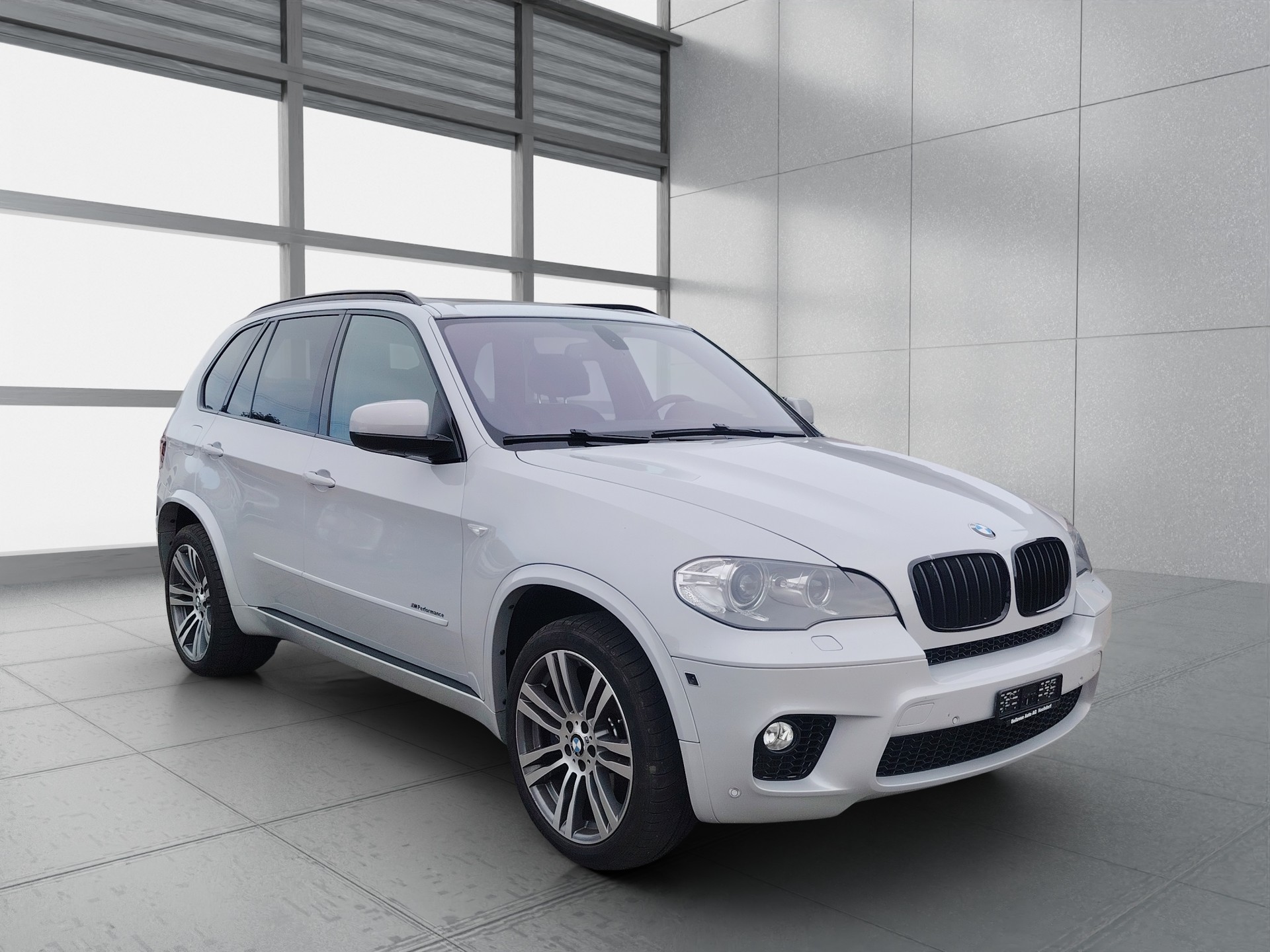 BMW X5 xDrive 50i Steptronic-image-2
