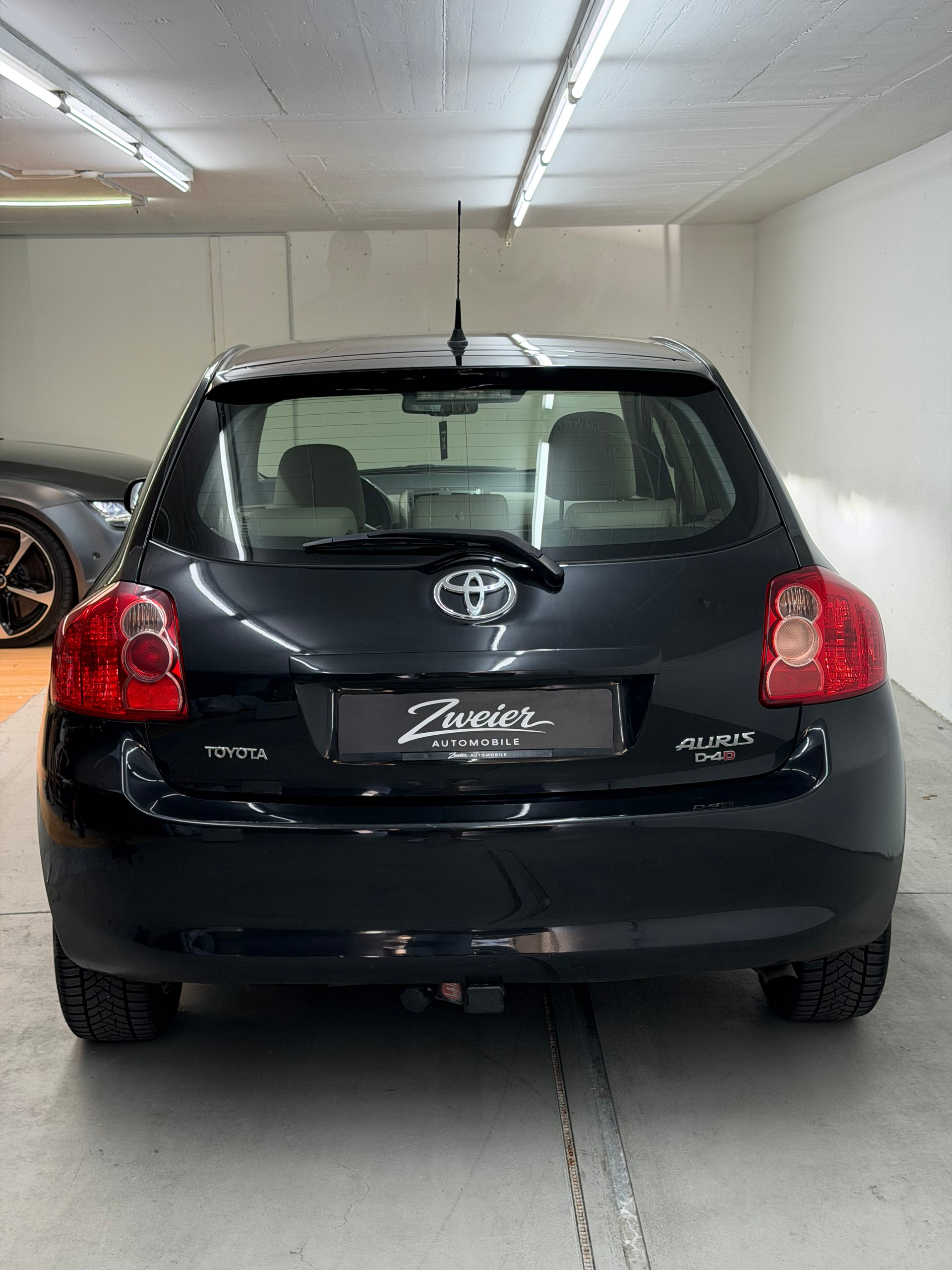 TOYOTA Auris 2.0 D-4D Linea Sol-image-5