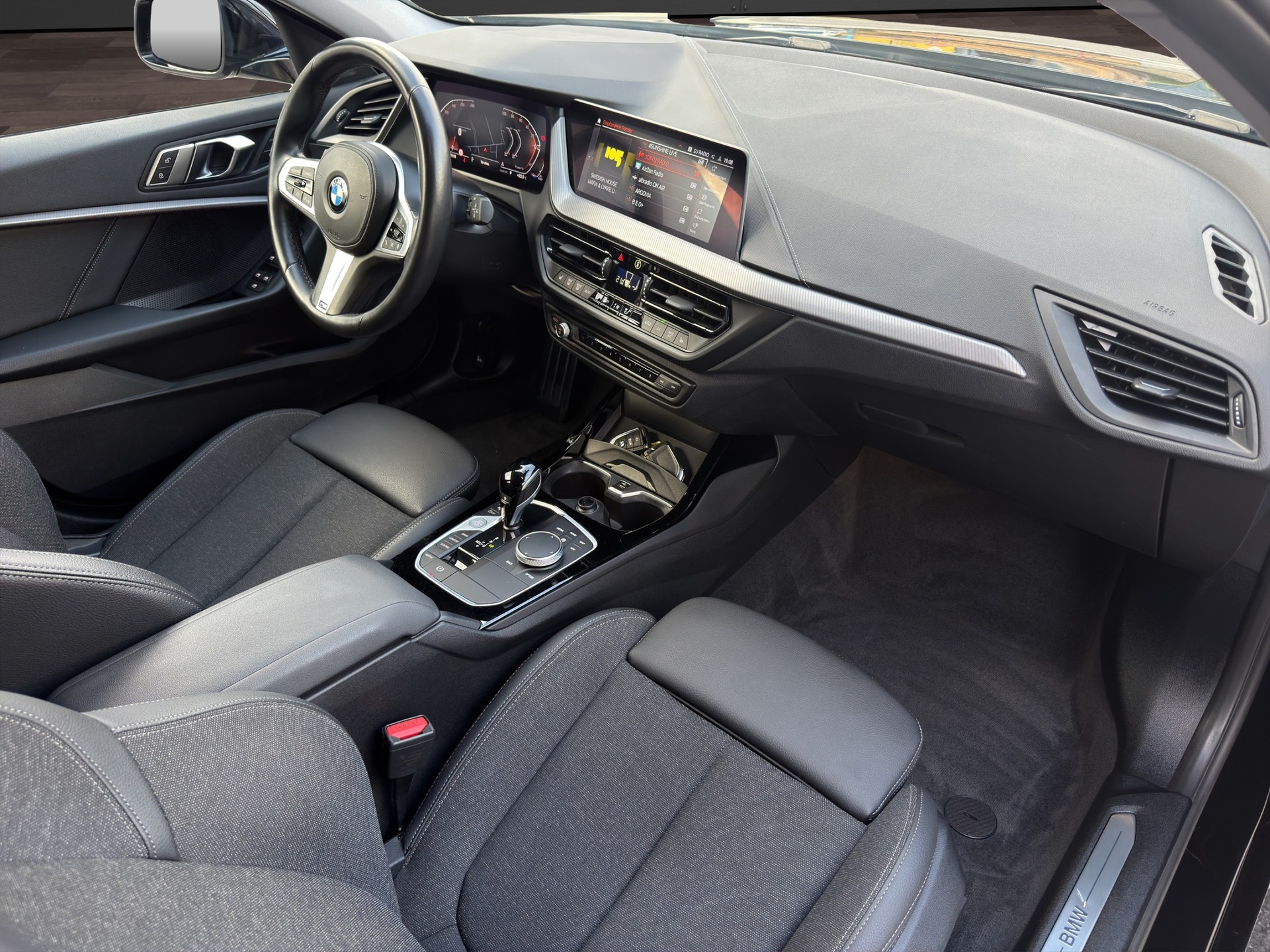 BMW 118d Steptronic Sport Line-image-18