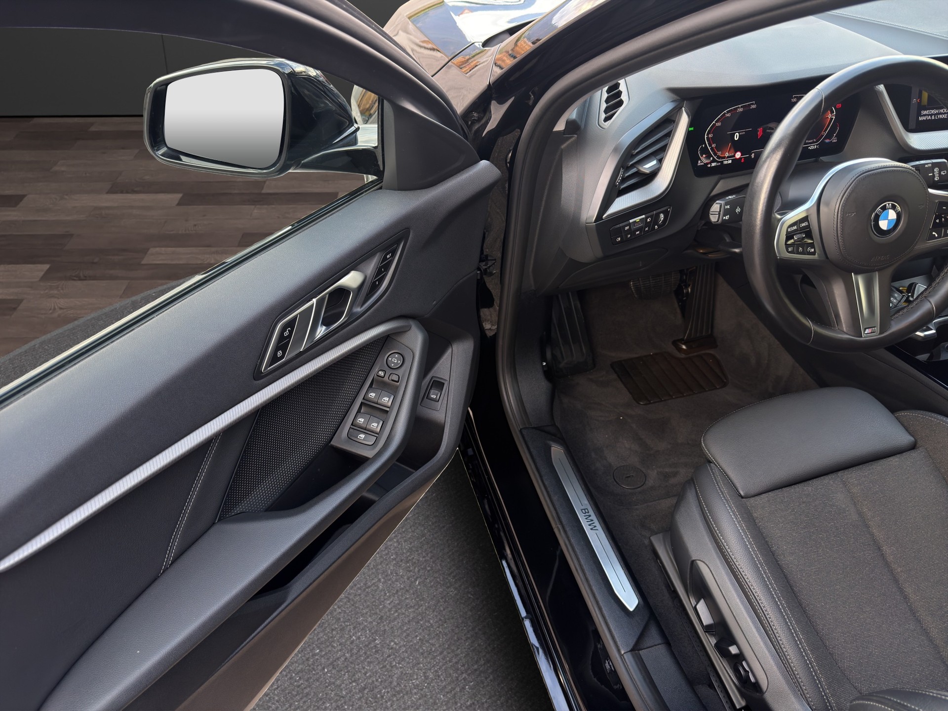 BMW 118d Steptronic Sport Line-image-19