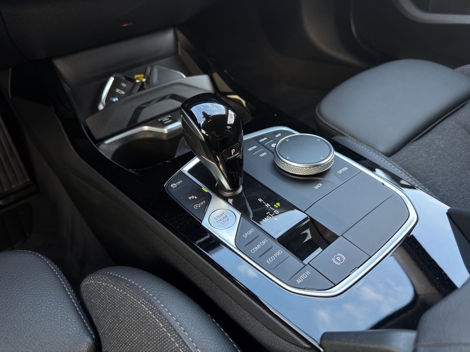 BMW 118d Steptronic Sport Line-image-16