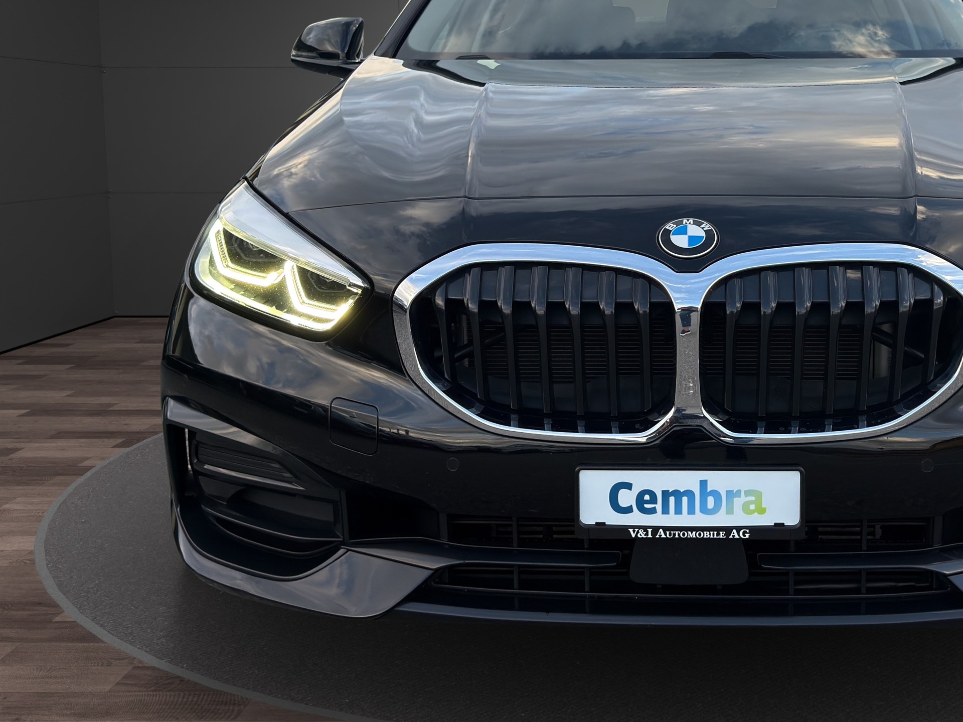 BMW 118d Steptronic Sport Line-image-8