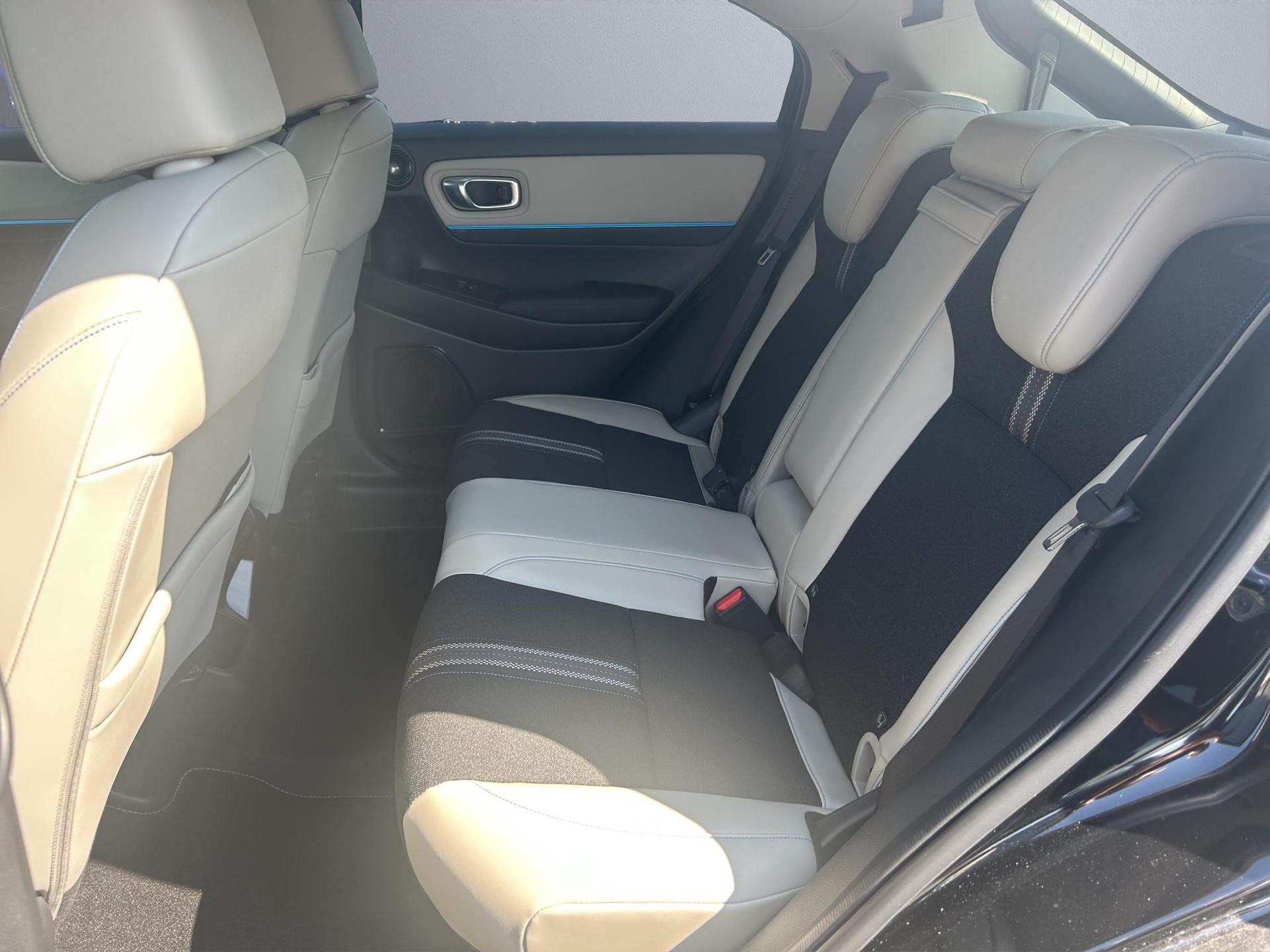 HONDA HR-V 1.5 i-MMD Advance Style-image-9