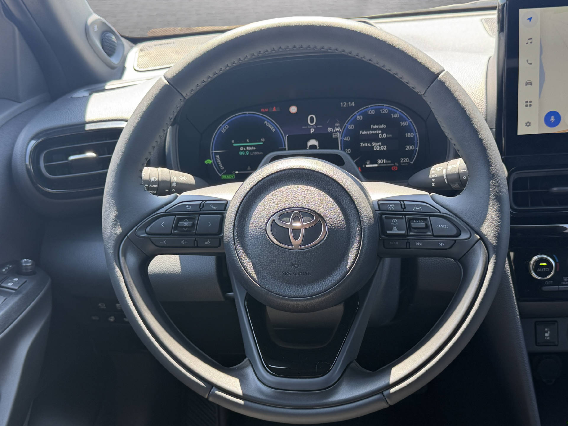 TOYOTA Yaris Cross 1.5 VVT-i HSD Premium AWD-i-image-11