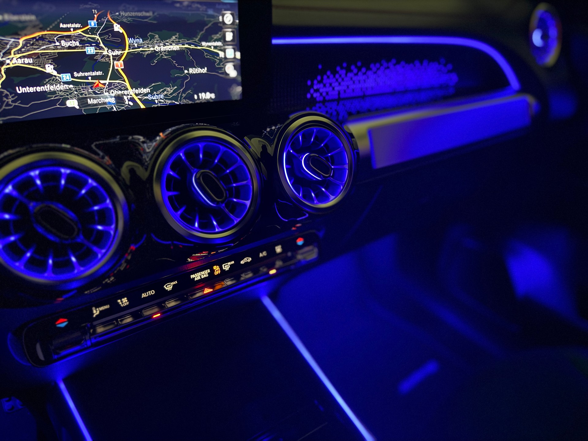 MERCEDES-BENZ EQB 350 AMG Line 4Matic-image-17