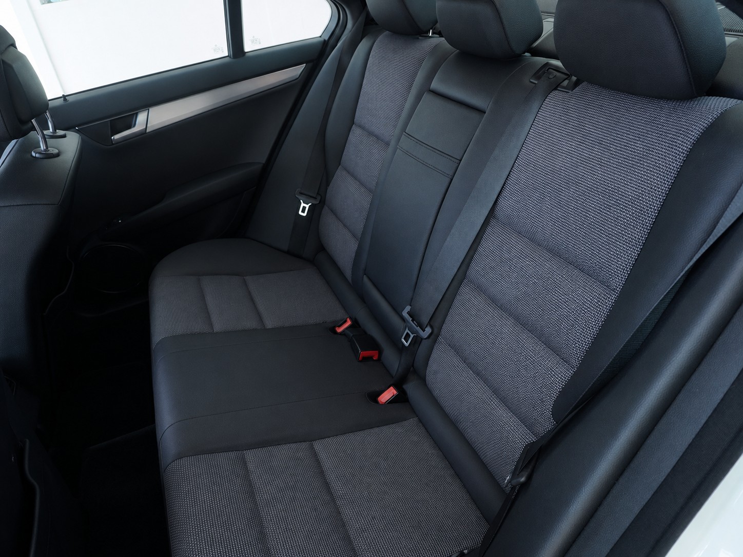 MERCEDES-BENZ C 180 Avantgarde 7G-Tronic-image-4