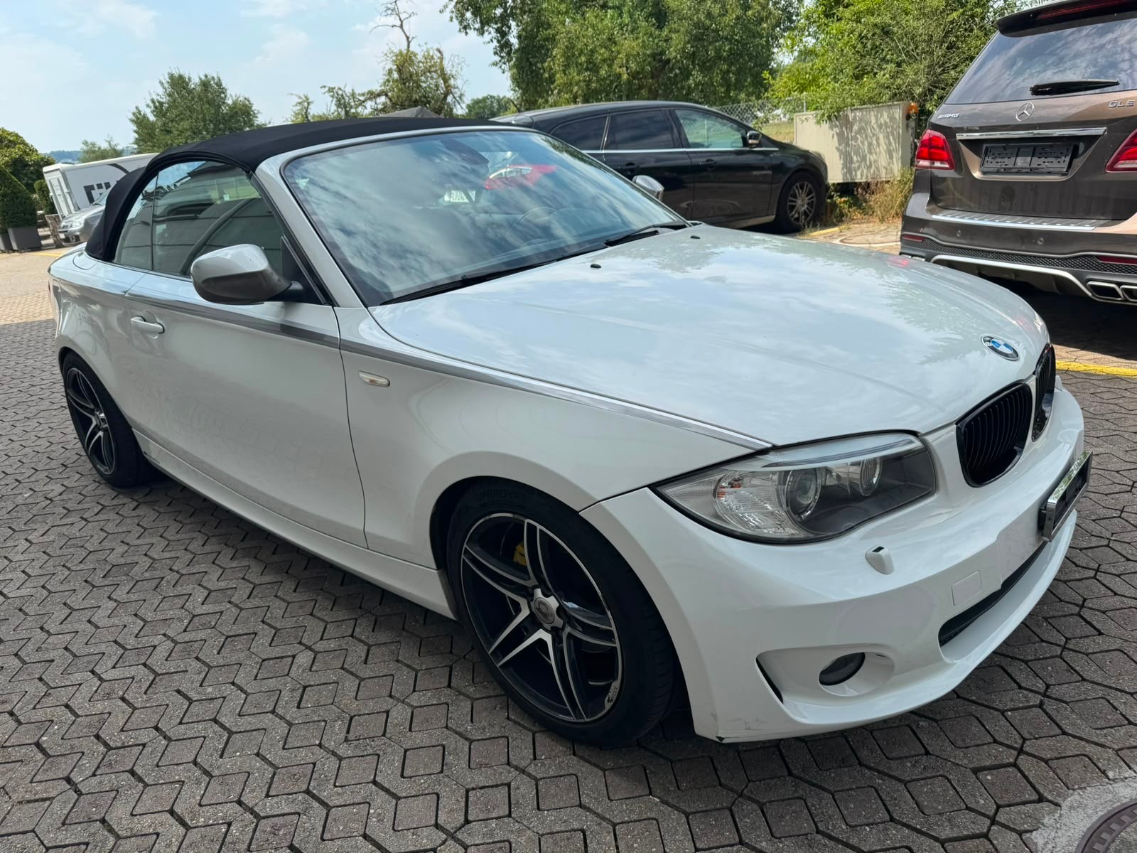BMW 118i Cabrio M-Packet-image-2