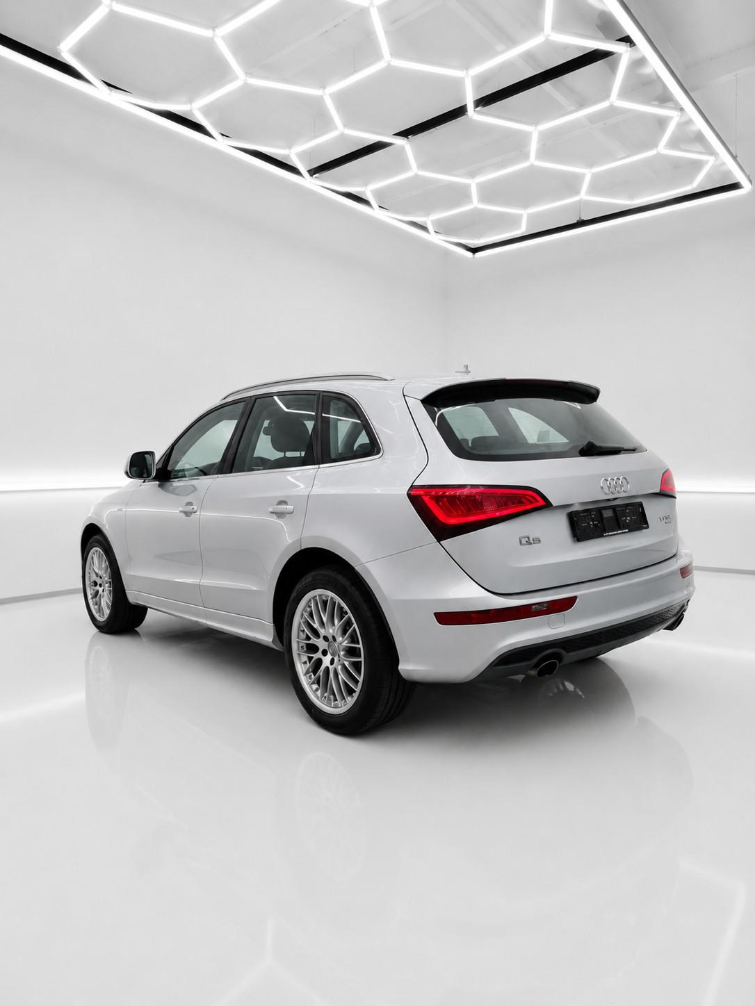 AUDI Q5 2.0 TFSI hybrid quattro tiptronic-image-2
