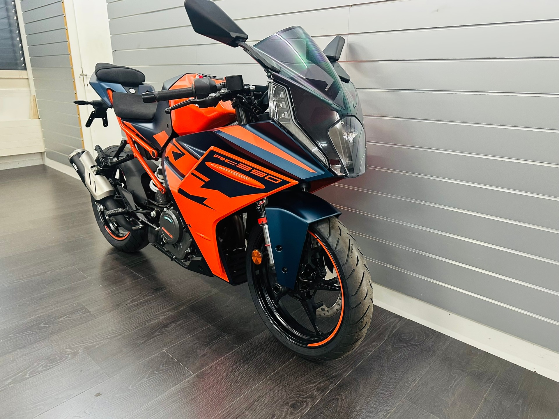KTM RC 390-showroom-element-2