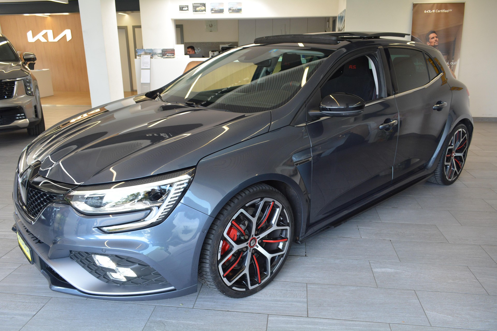 RENAULT Mégane Sport 1.8 T Trophy EDC-image-5
