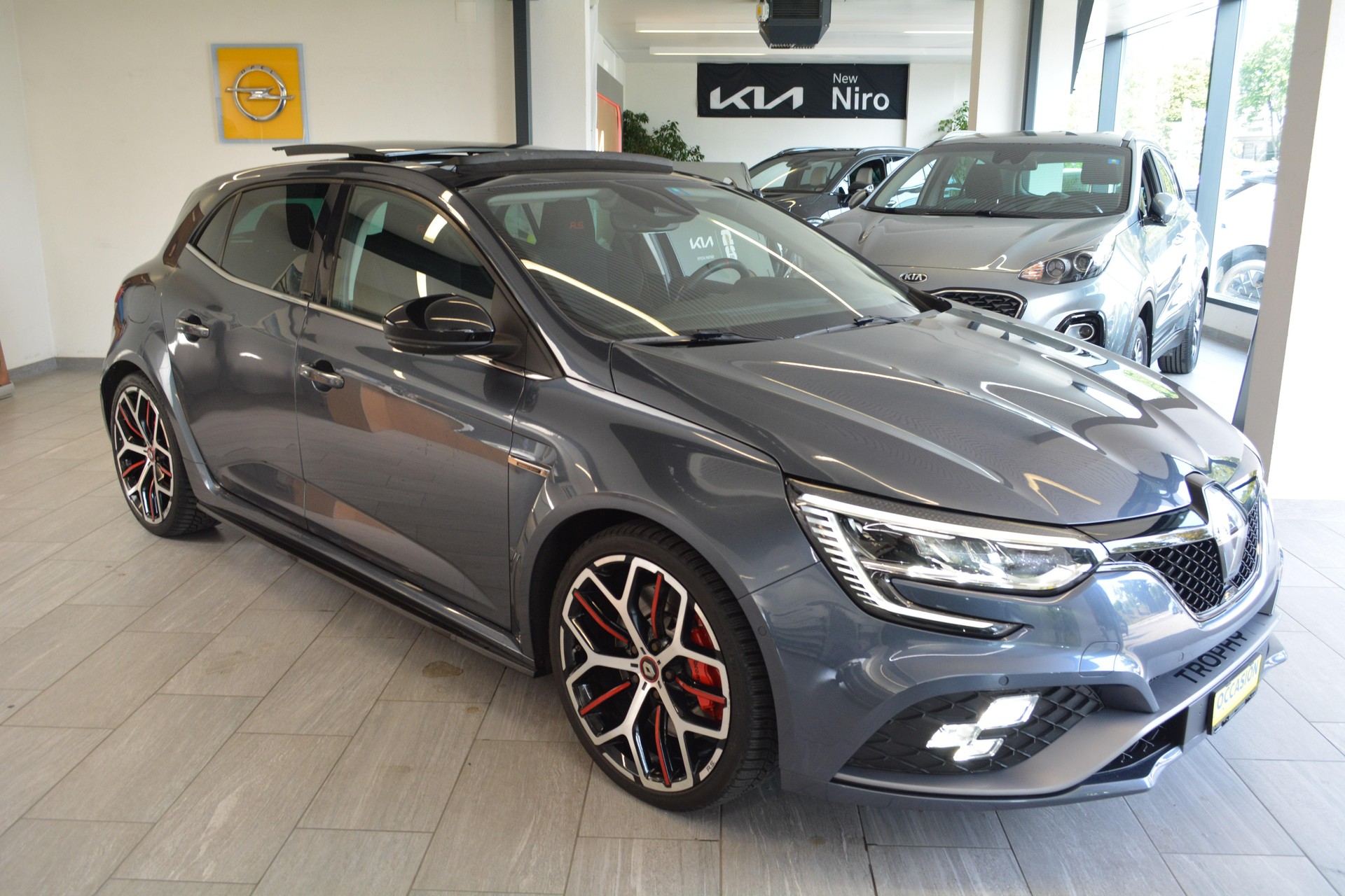 RENAULT Mégane Sport 1.8 T Trophy EDC-image-1