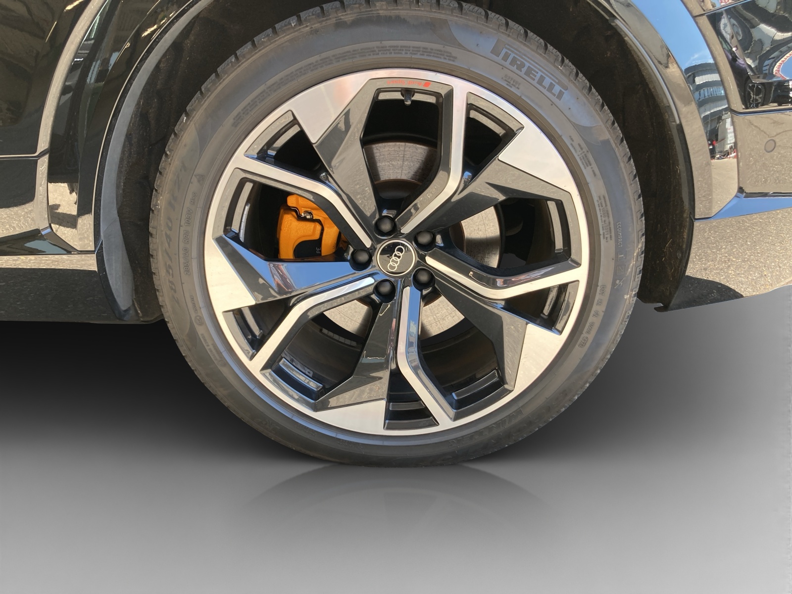 AUDI e-tron S Sportback quattro-image-16
