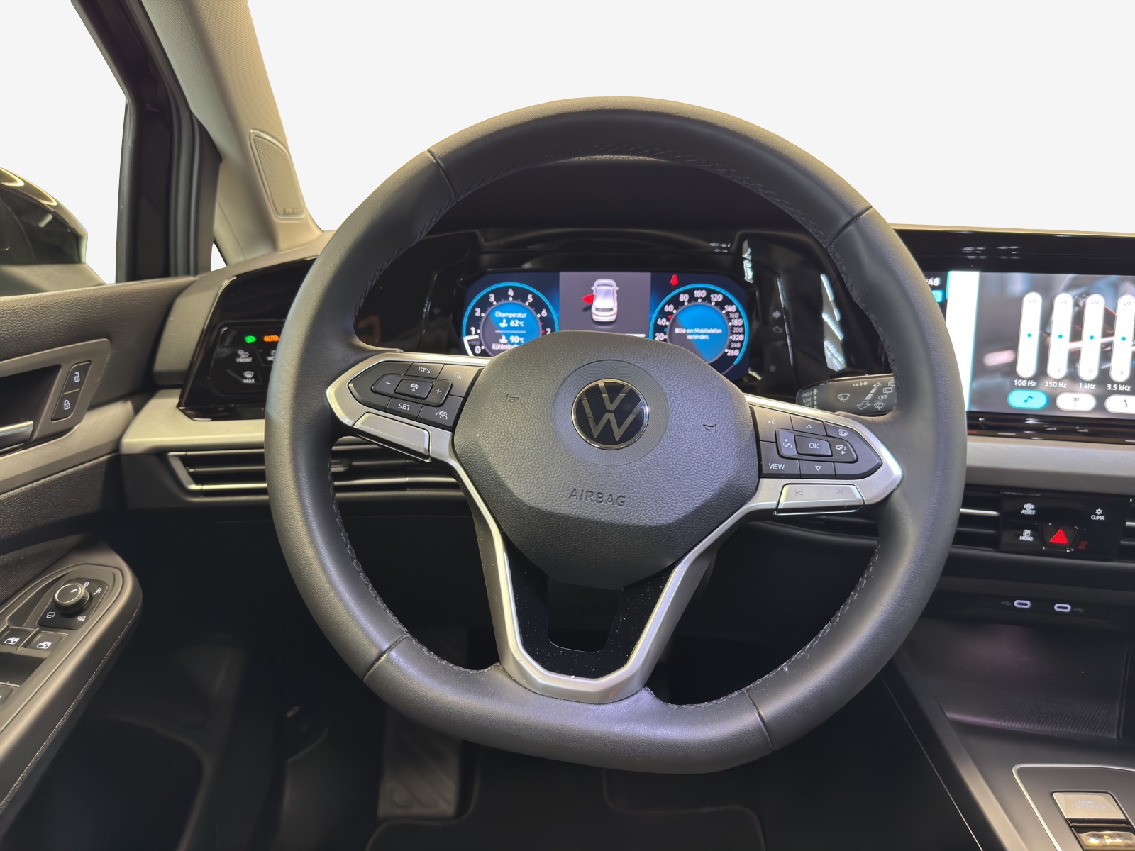 VW Golf 1.5 e TSI ACT Life DSG-image-9