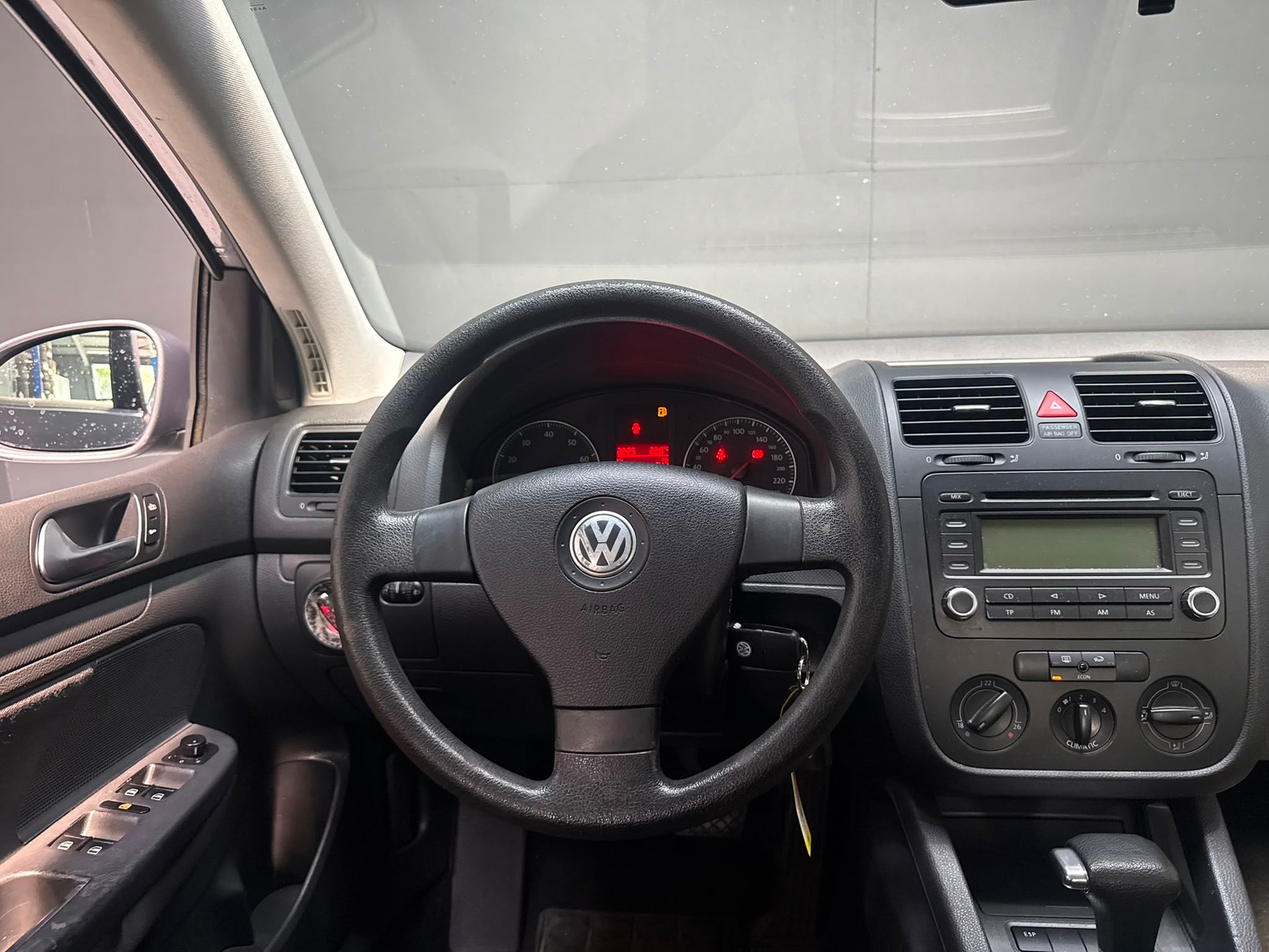 VW Golf 1.6 FSI Comfortline-image-8