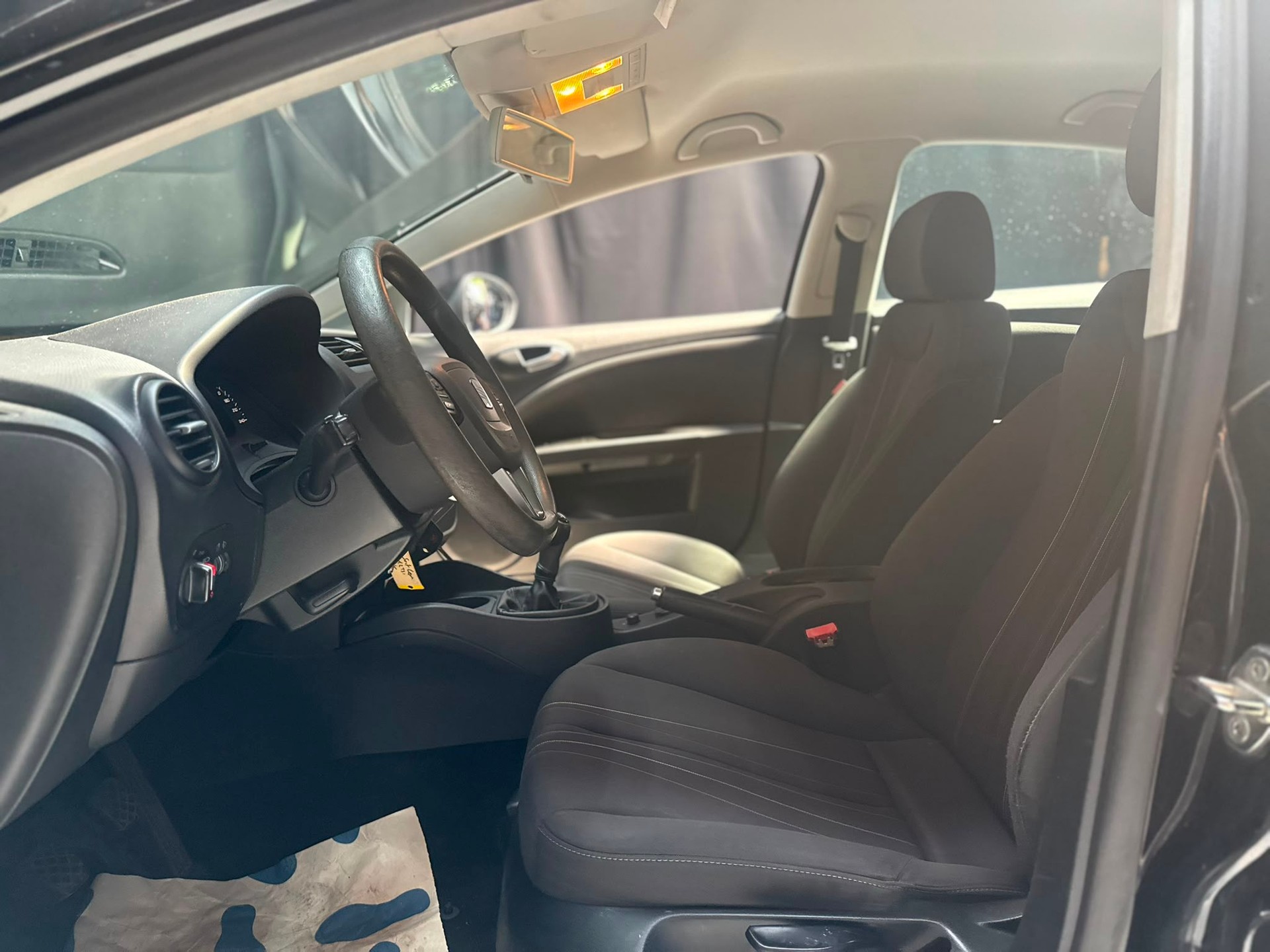 VW Golf 1.6 FSI Comfortline-image-7