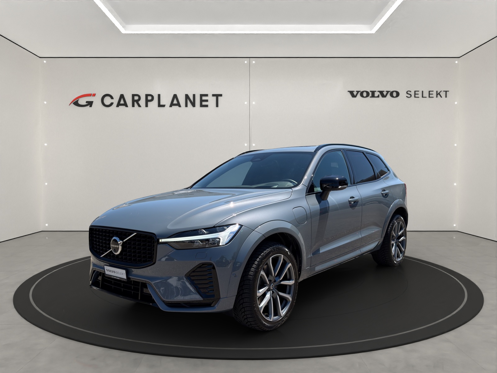 VOLVO XC60 2.0 T8 TE R-Design eAWD-image-0