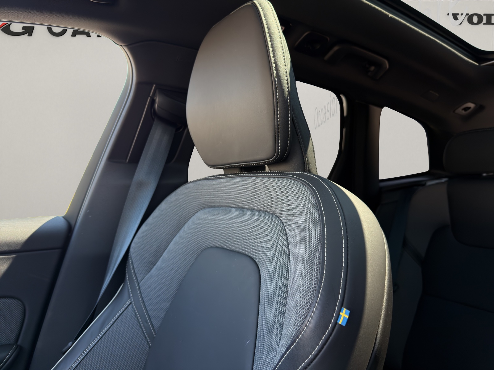 VOLVO XC60 2.0 T8 TE R-Design eAWD-image-15