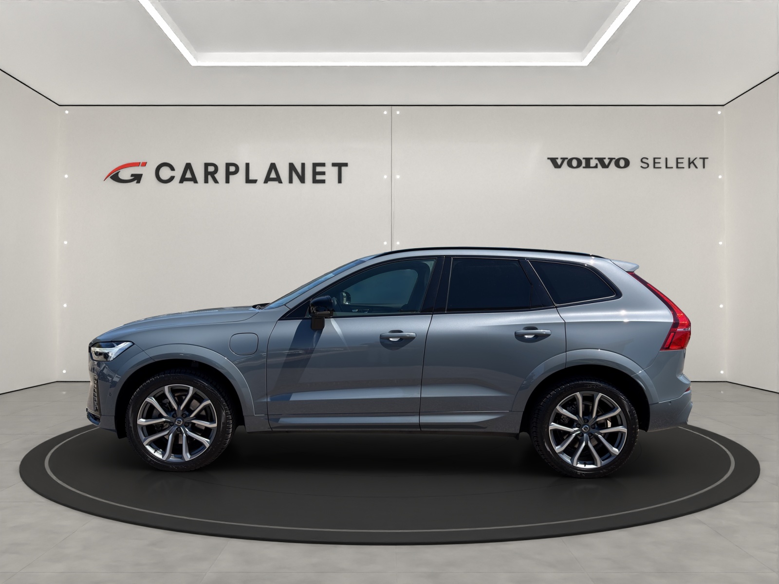 VOLVO XC60 2.0 T8 TE R-Design eAWD-image-2