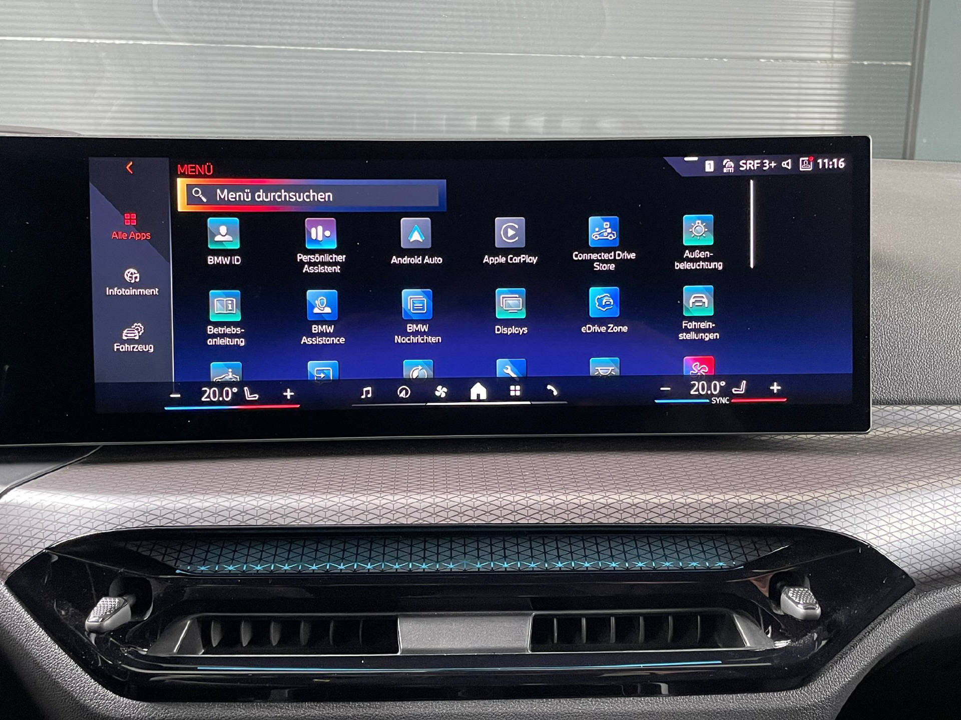 BMW 330e xDrive SAG Touring-image-15