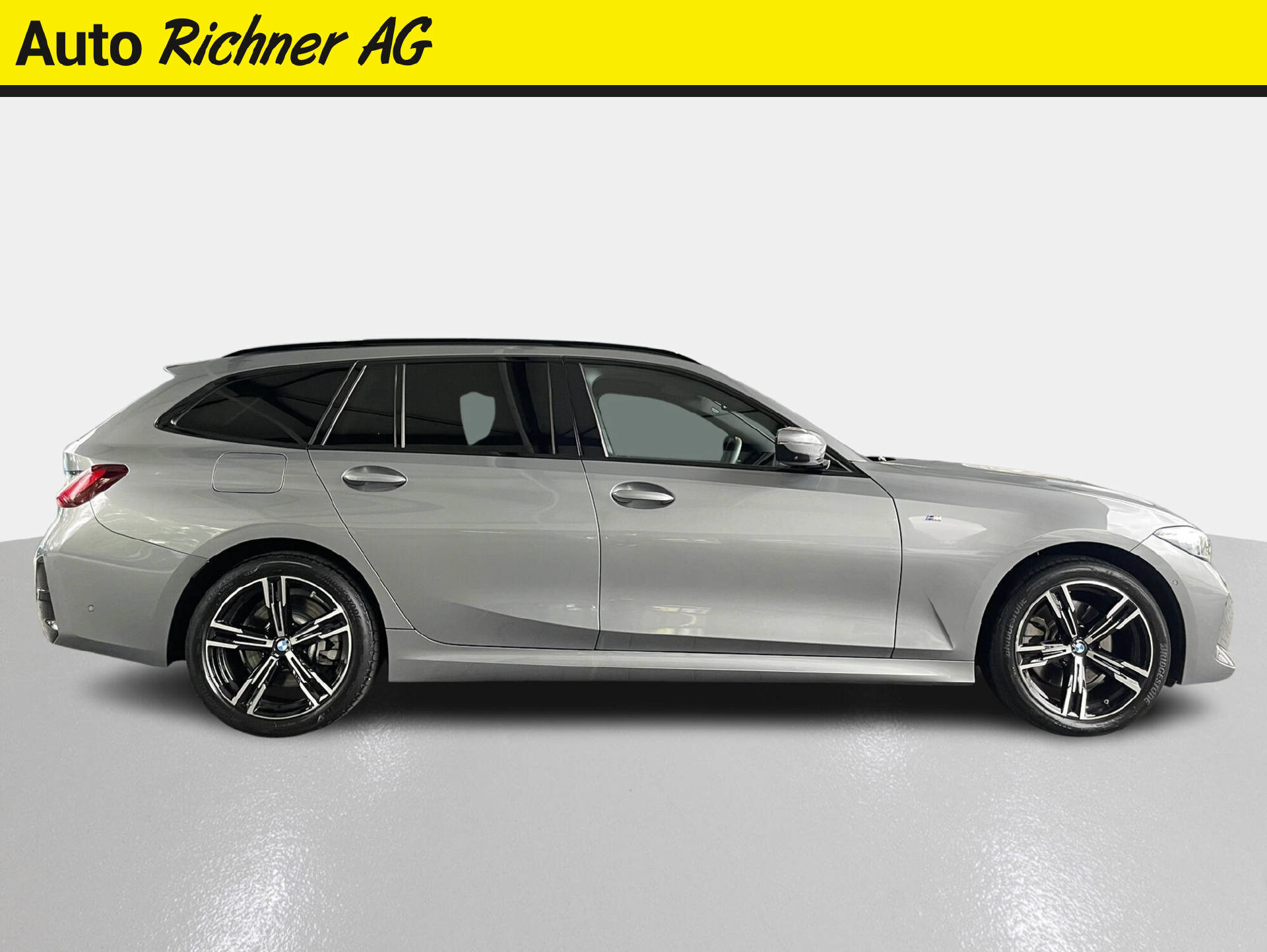 BMW 330e xDrive SAG Touring-image-2