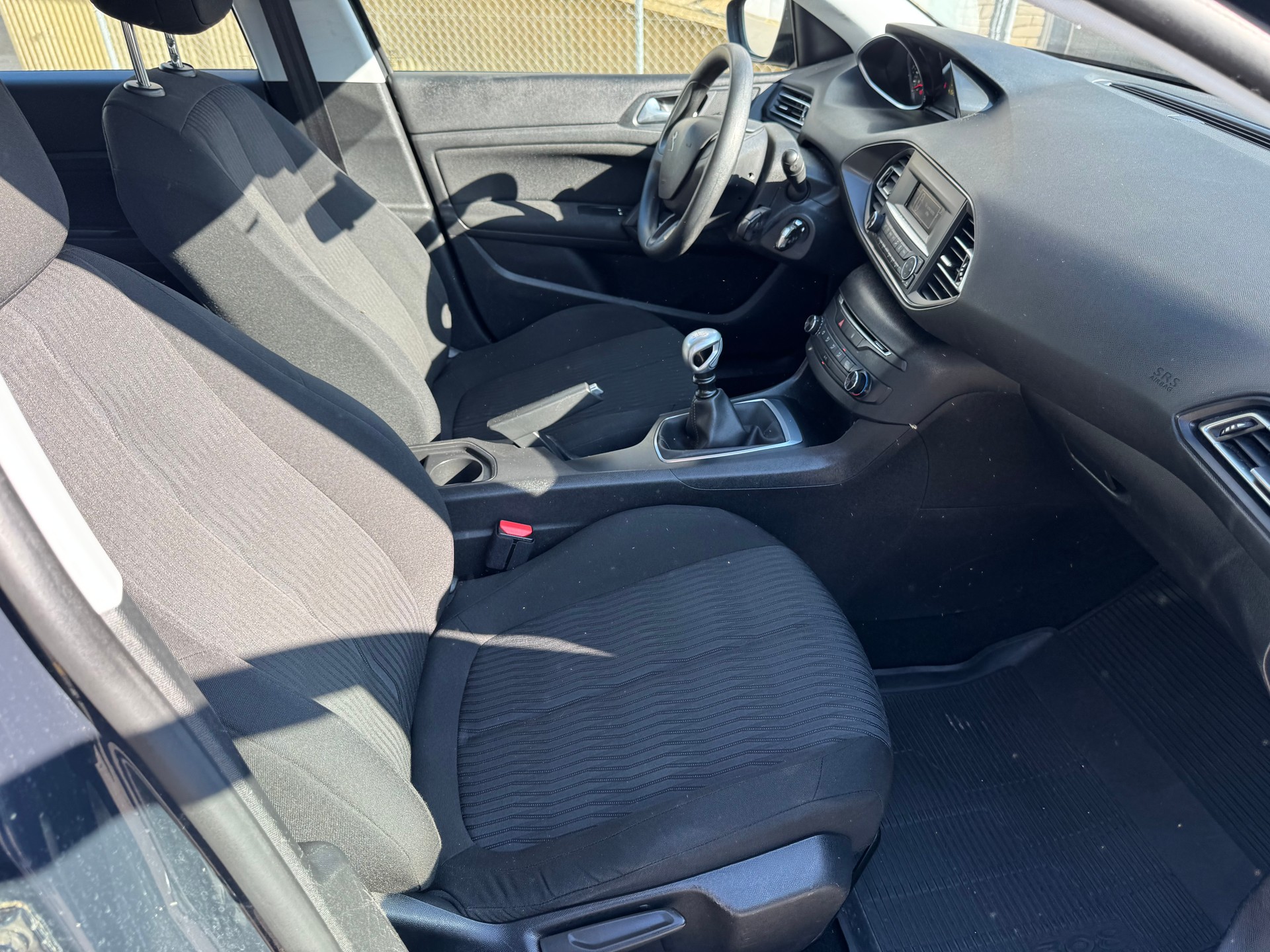 PEUGEOT 308 SW 1.6 BlueHDI Allure-image-10