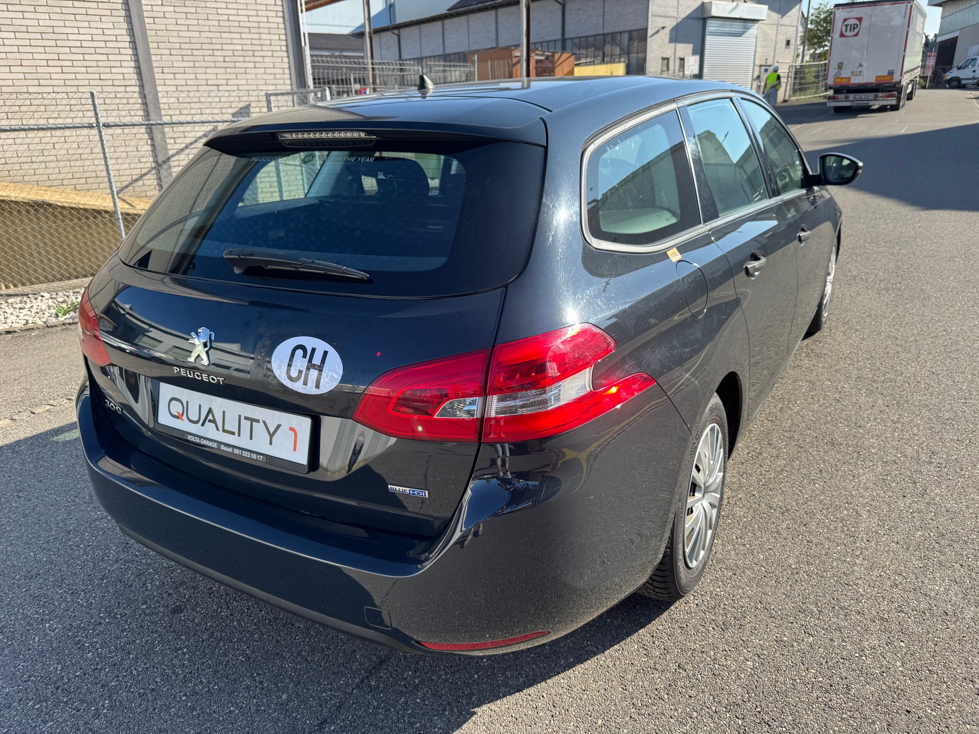 PEUGEOT 308 SW 1.6 BlueHDI Allure-image-4