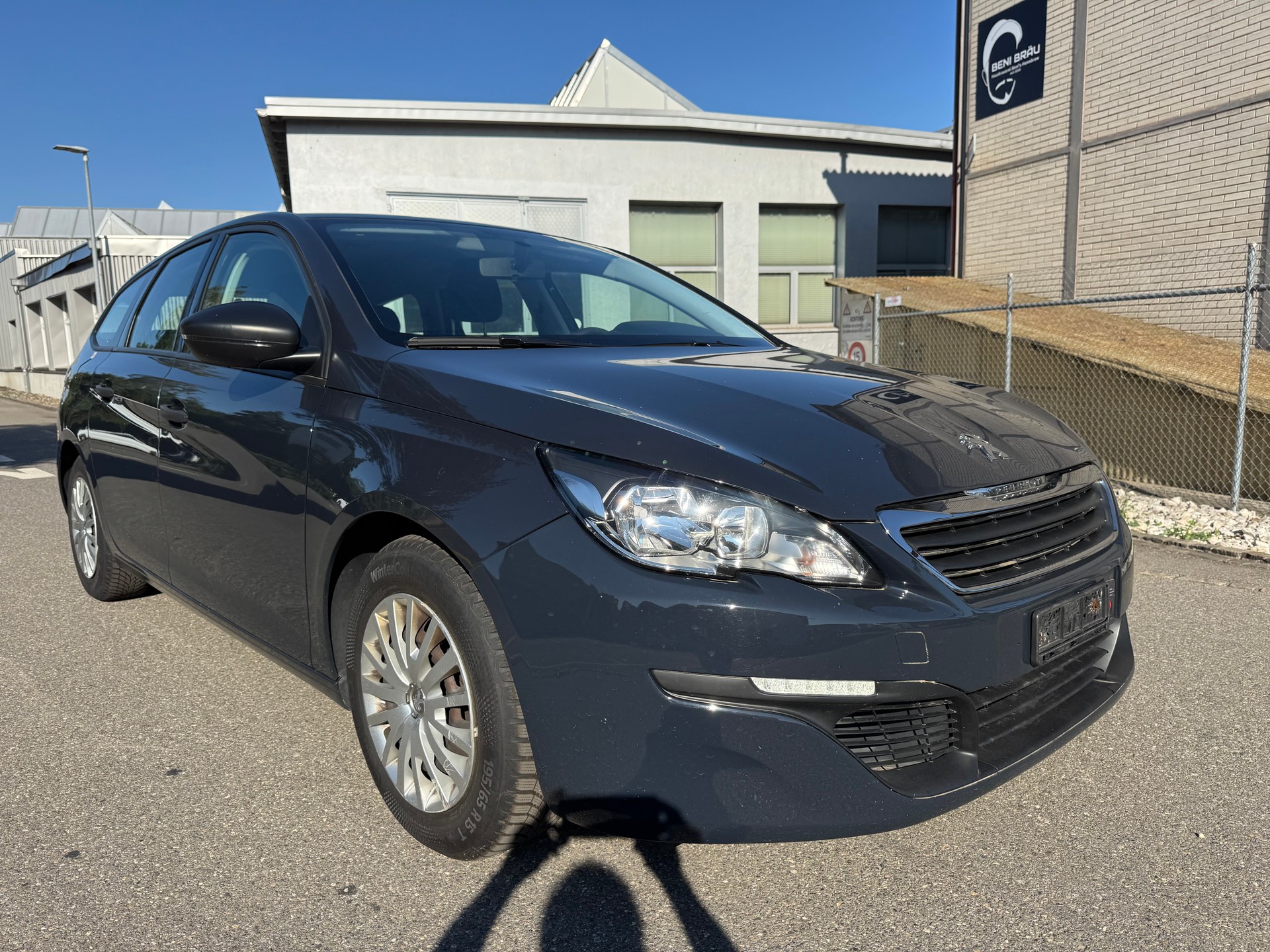 PEUGEOT 308 SW 1.6 BlueHDI Allure-image-2
