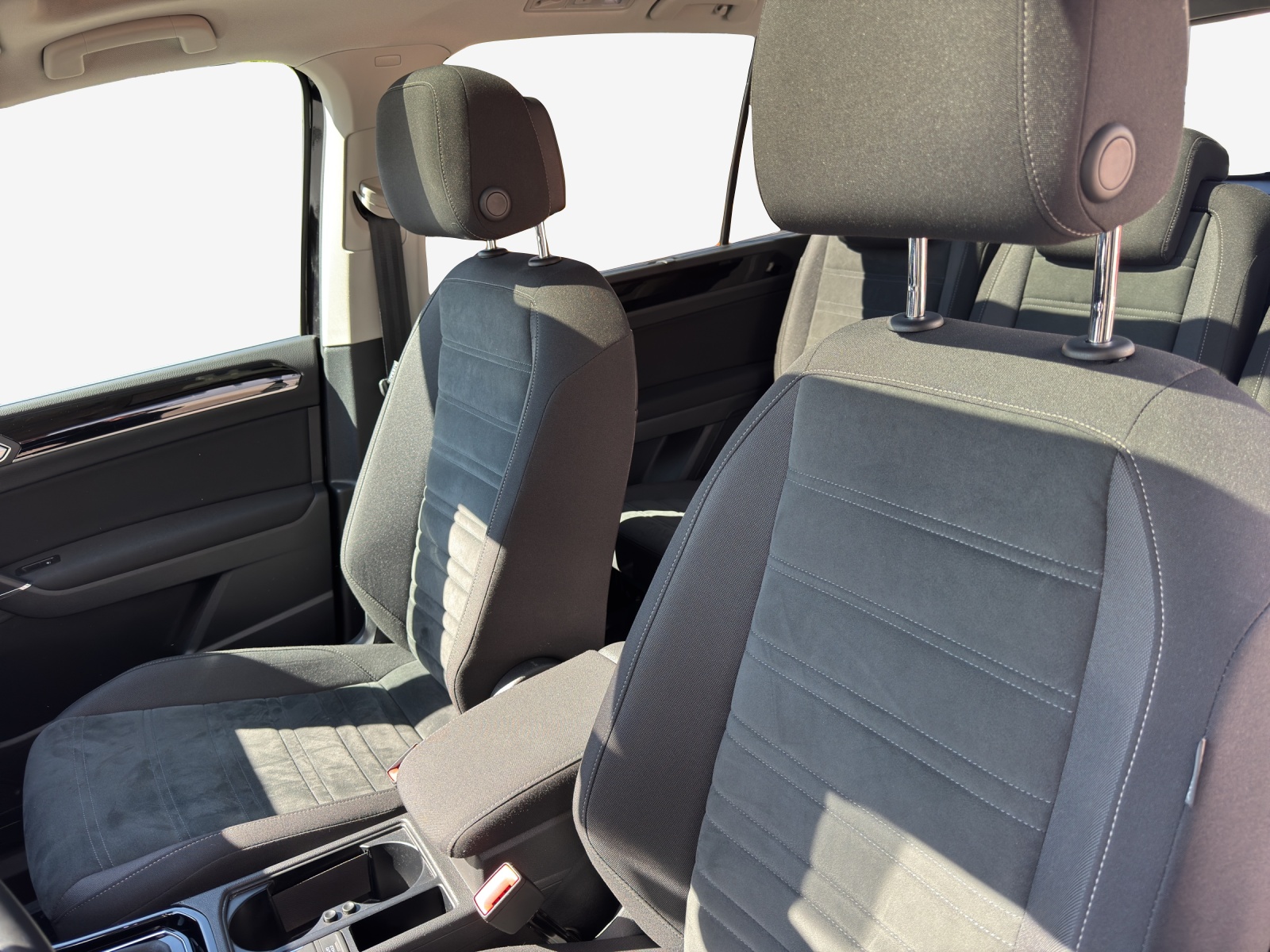 VW Touran 1.8 TSI BlueMotion Technology Highline DSG-image-8