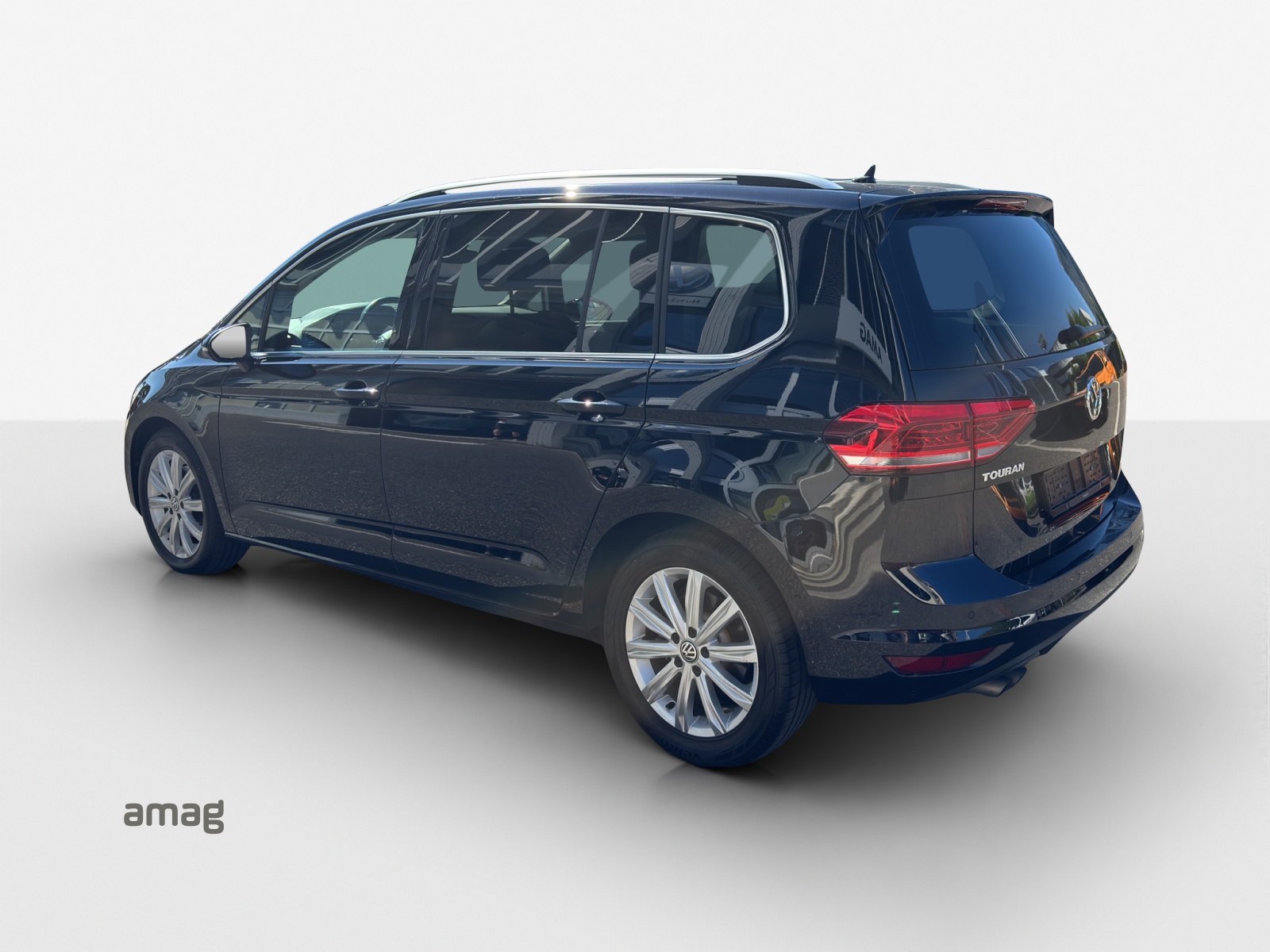 VW Touran 1.8 TSI BlueMotion Technology Highline DSG-image-2