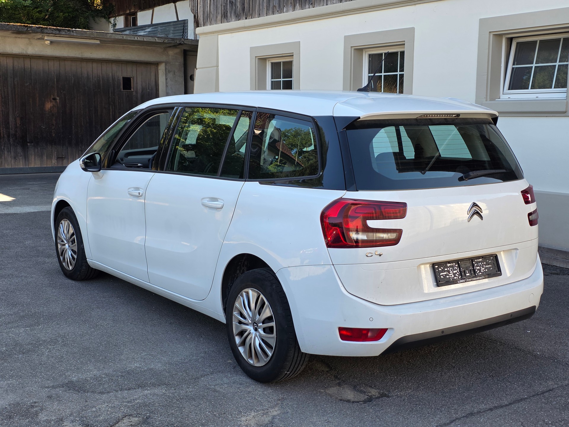 CITROEN Grand C4 Picasso 1.6 BlueHDi Feel Edition EAT6-image-3