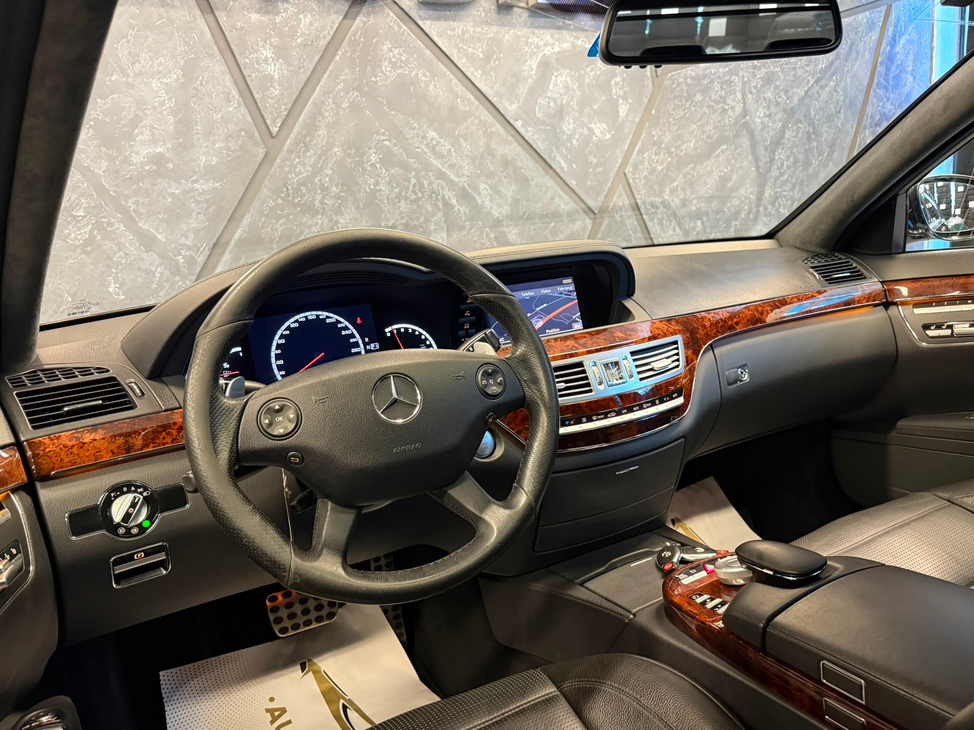 MERCEDES-BENZ S 63 AMG L 7G-Tronic-image-9