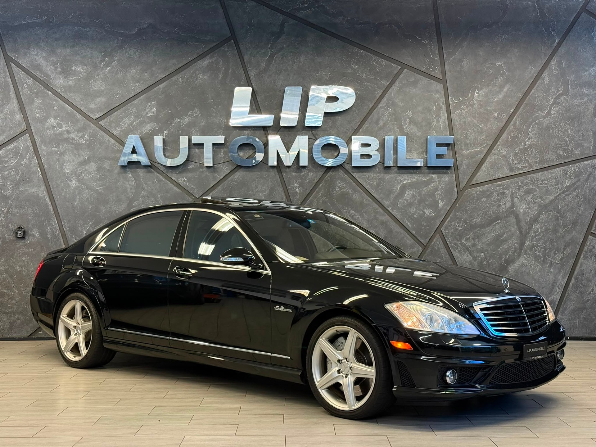MERCEDES-BENZ S 63 AMG L 7G-Tronic-showroom-element-2