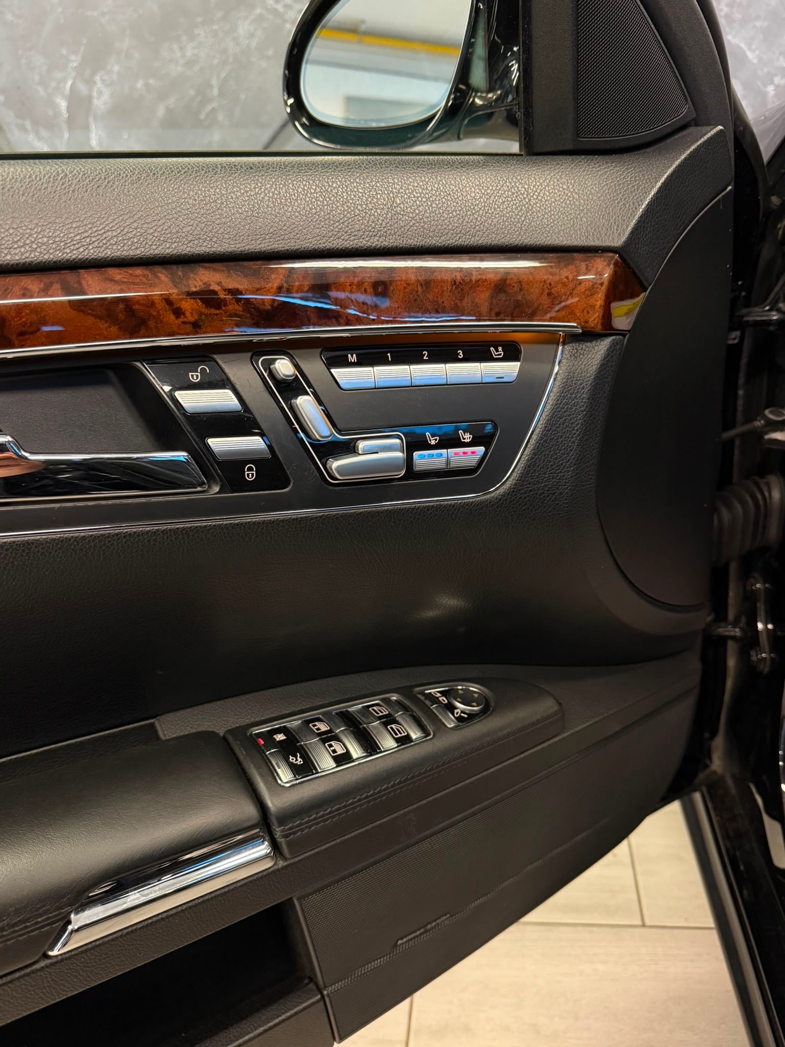 MERCEDES-BENZ S 63 AMG L 7G-Tronic-image-12