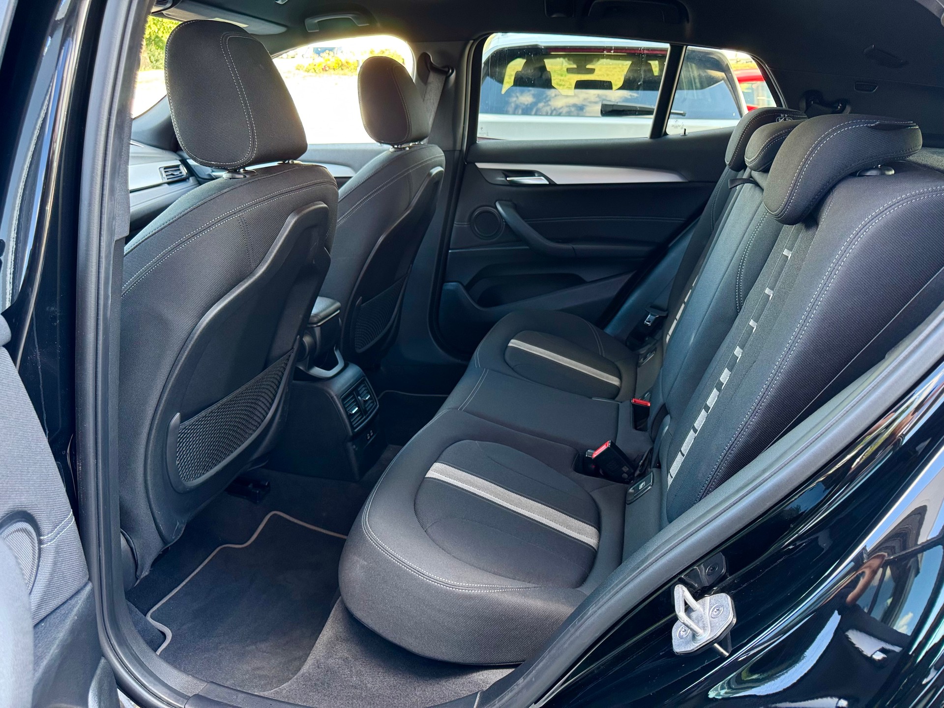 BMW X2 xDrive 20d Steptronic-image-5