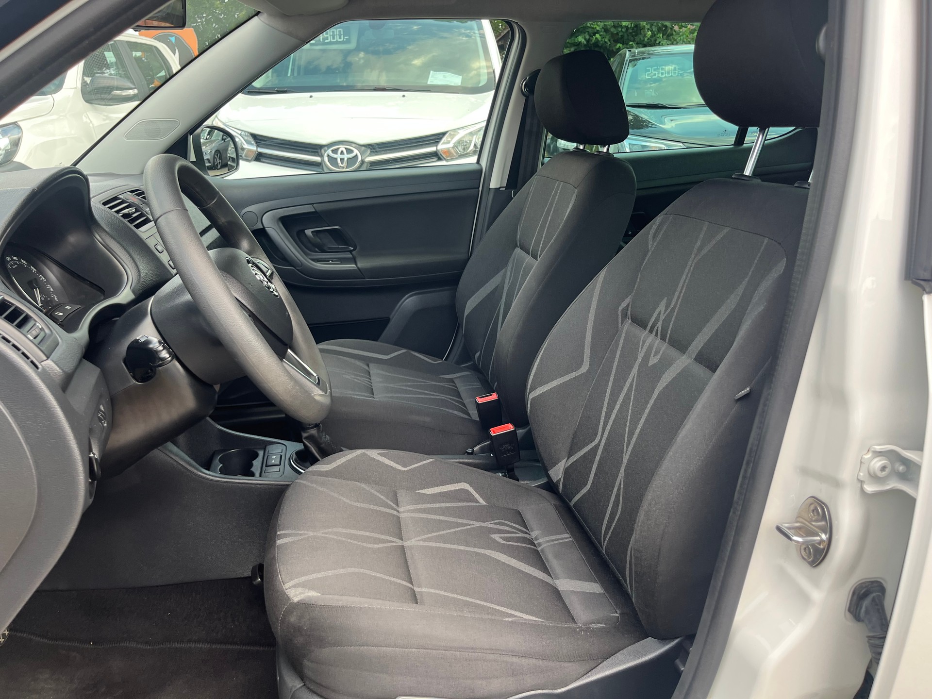 SKODA Fabia 1.2 TSI Ambition Plus-image-9