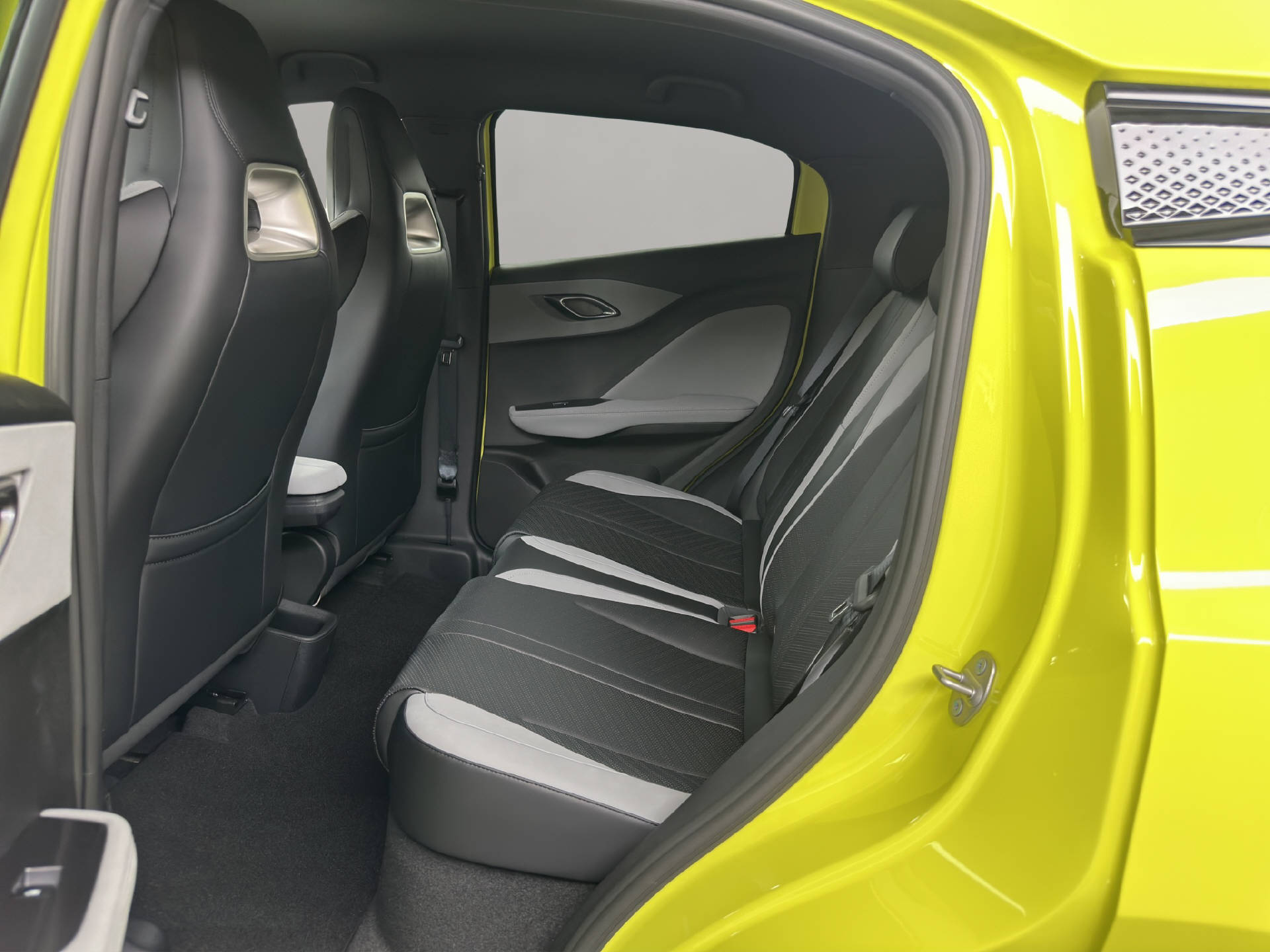 BYD Dolphin Surf Comfort 156 PS-image-11