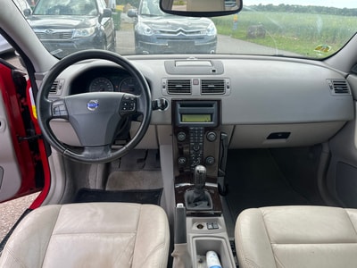 VOLVO V50 2.0D-image-6