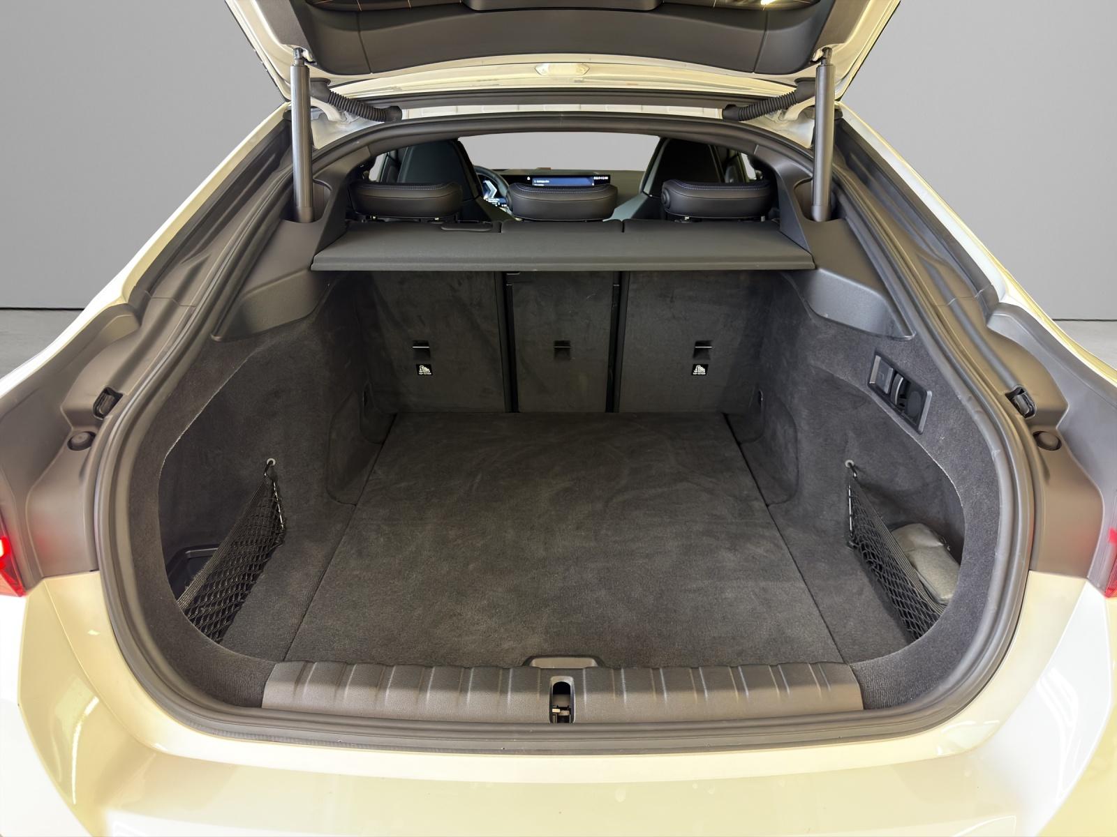 BMW i4 M50-image-16