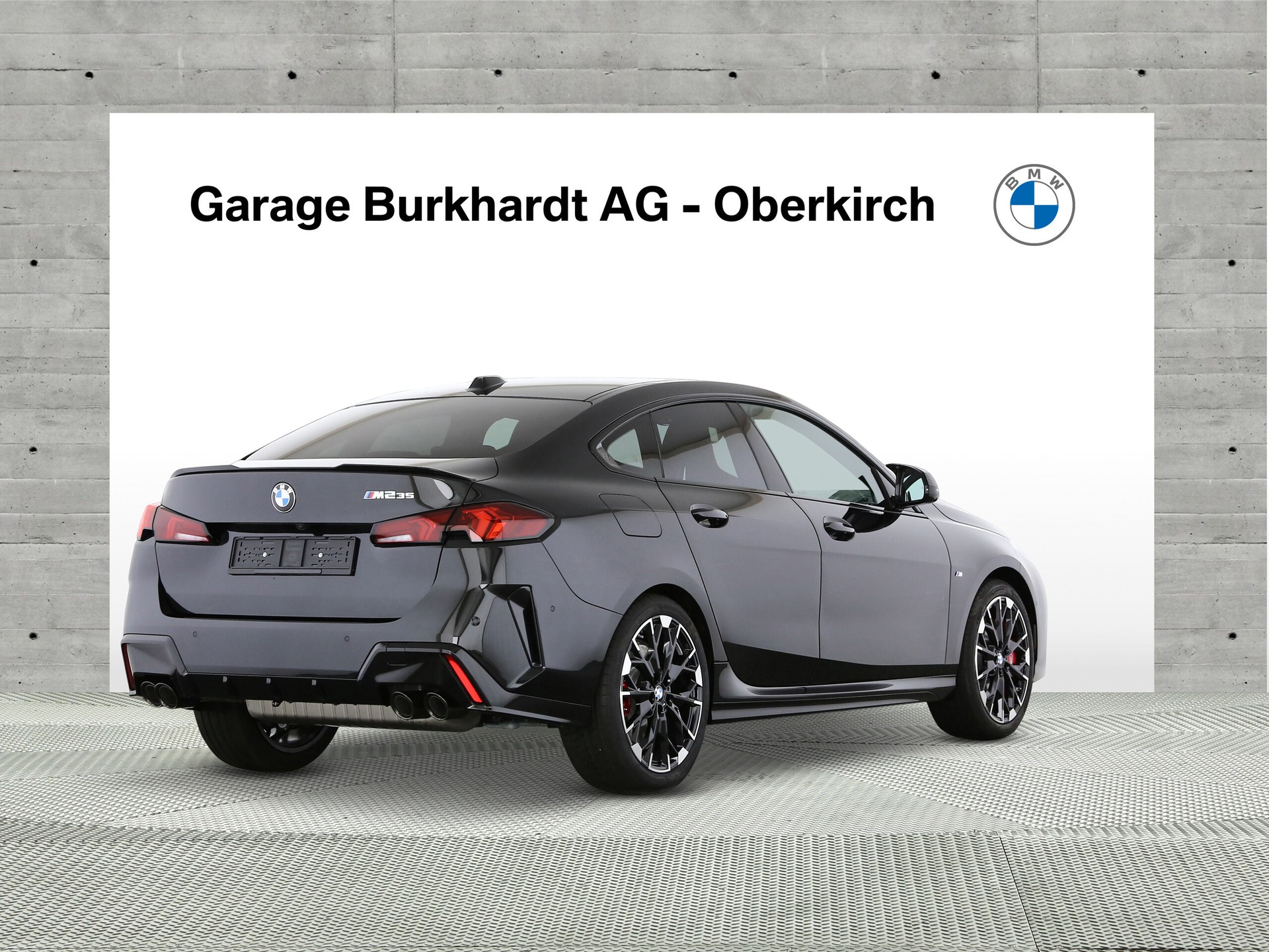 BMW M235 xDrive Gran Coupé-image-1